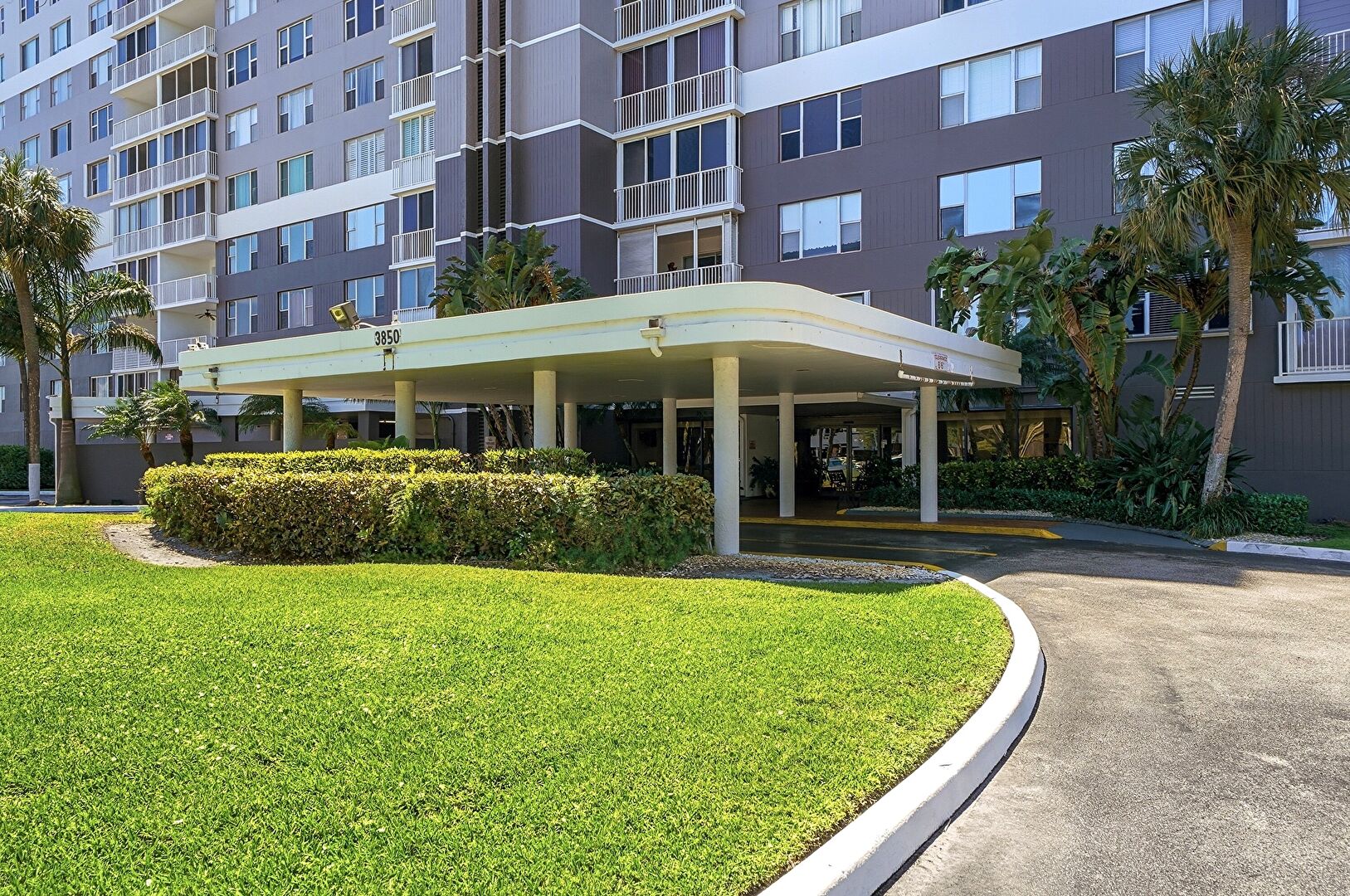 Out Buildings at 3850 Washington Street, 1003, Hollywood, FL 33021, listed by Cindy Abraham, MLS ID: b26005182