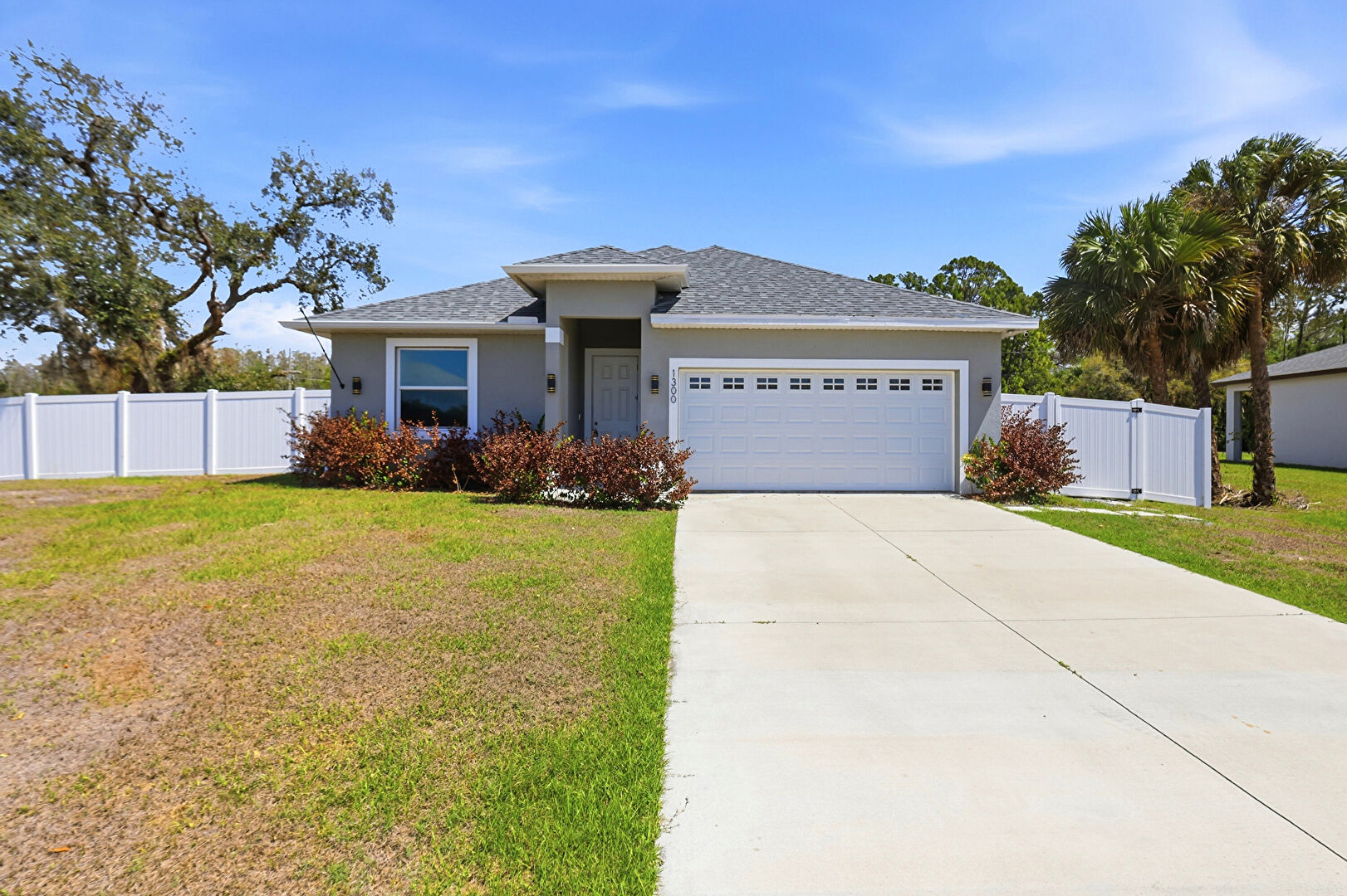 Front at 1300 Bucknell Road, LaBelle, FL 33935, listed by Jorge Cifuentes