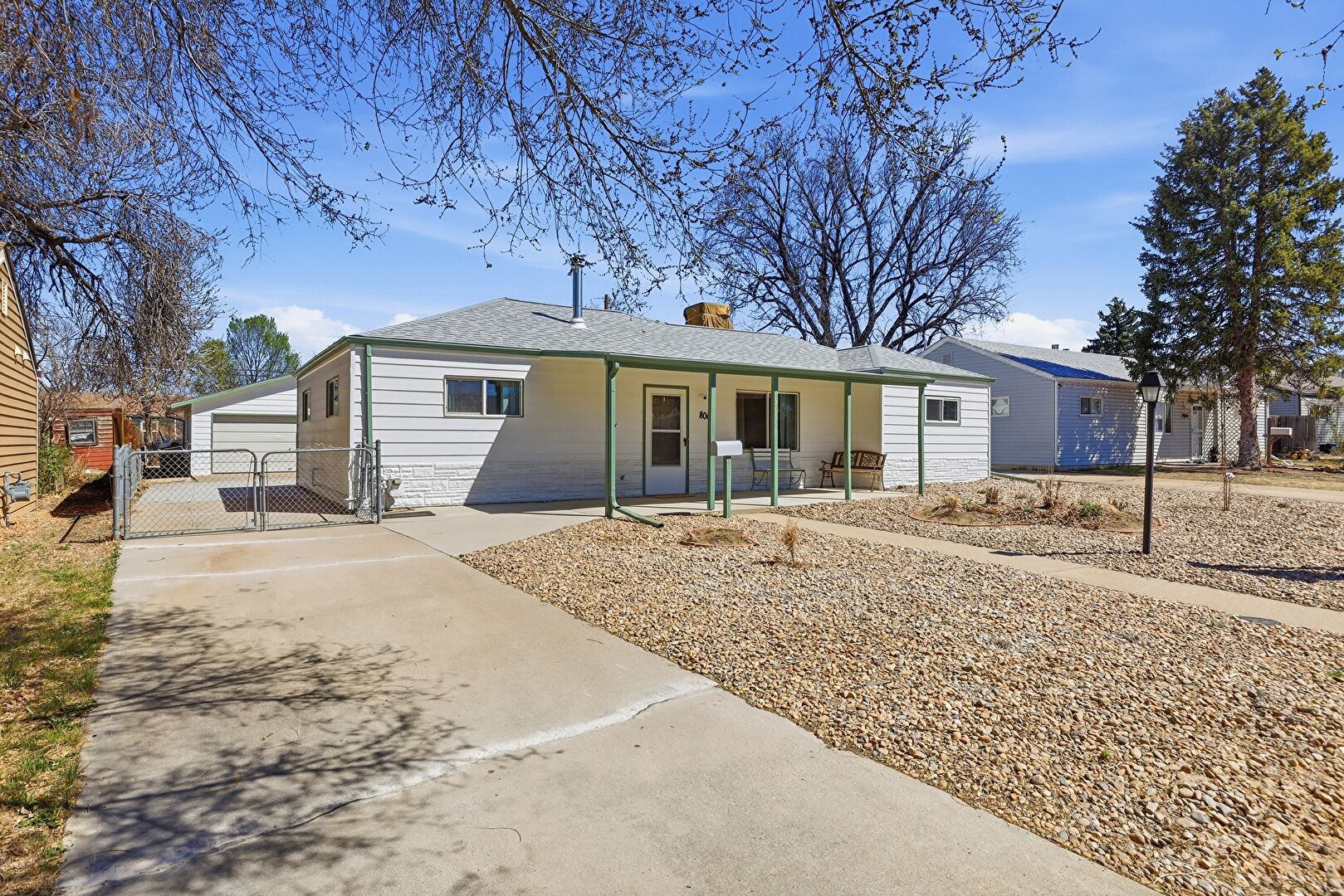 Front at 800 Vaughn Street, Aurora, CO 80011, listed by Brenda Moore