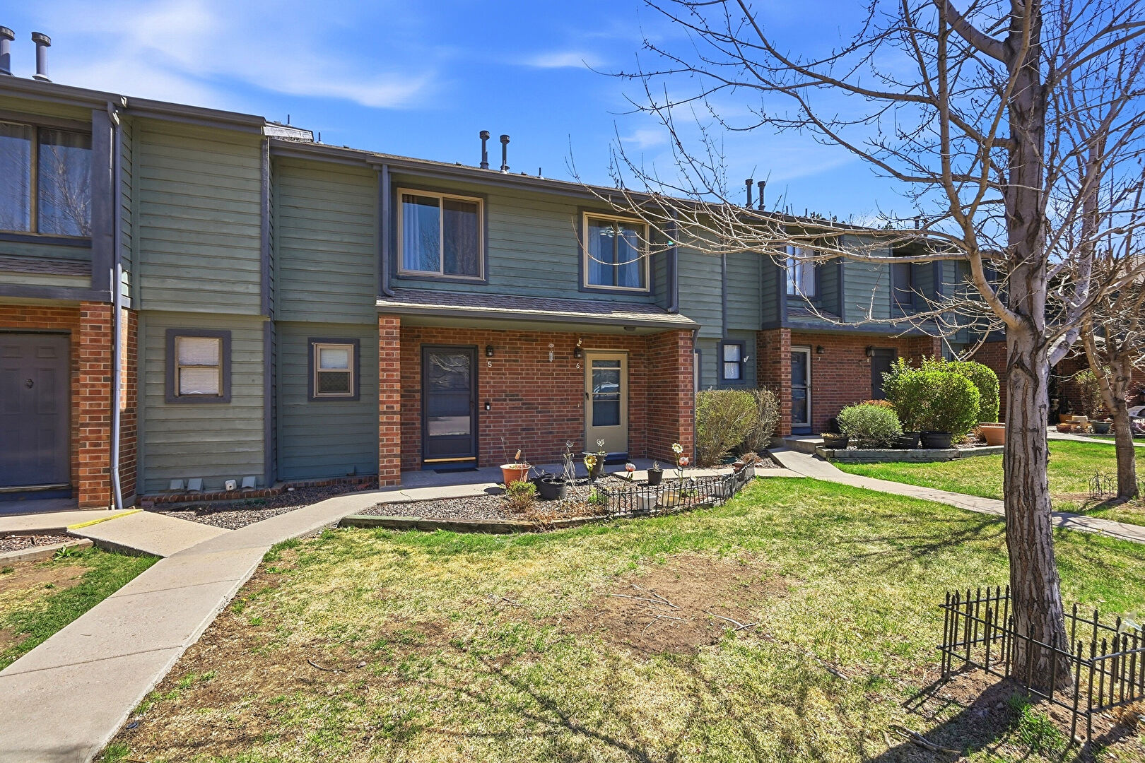 Front at 3536 S Depew St, #6, Denver, CO 80235, listed by Rob Martin