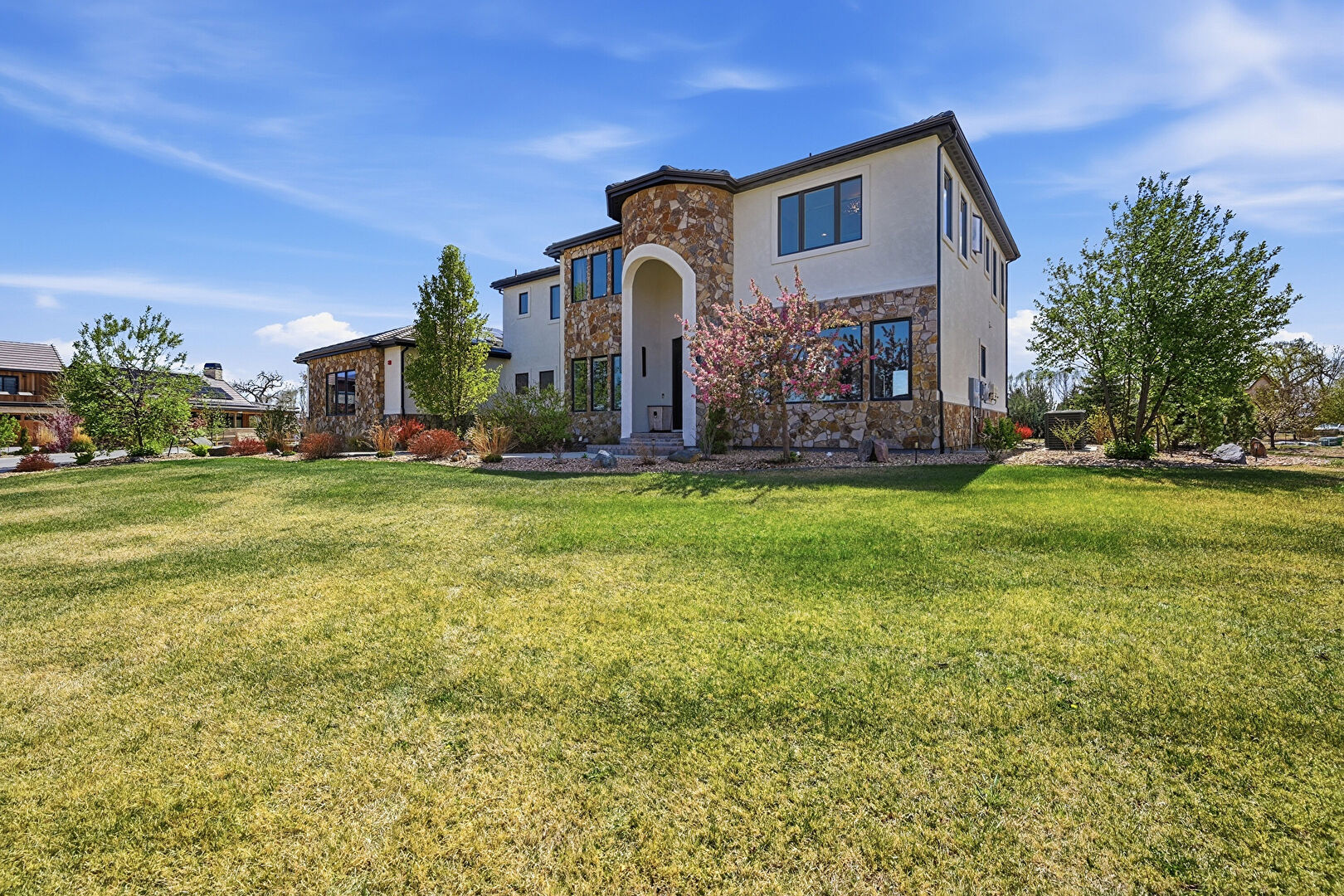 Front at 8680 Summerlin Place, Longmont, CO 80503, listed by Amanda Contreras