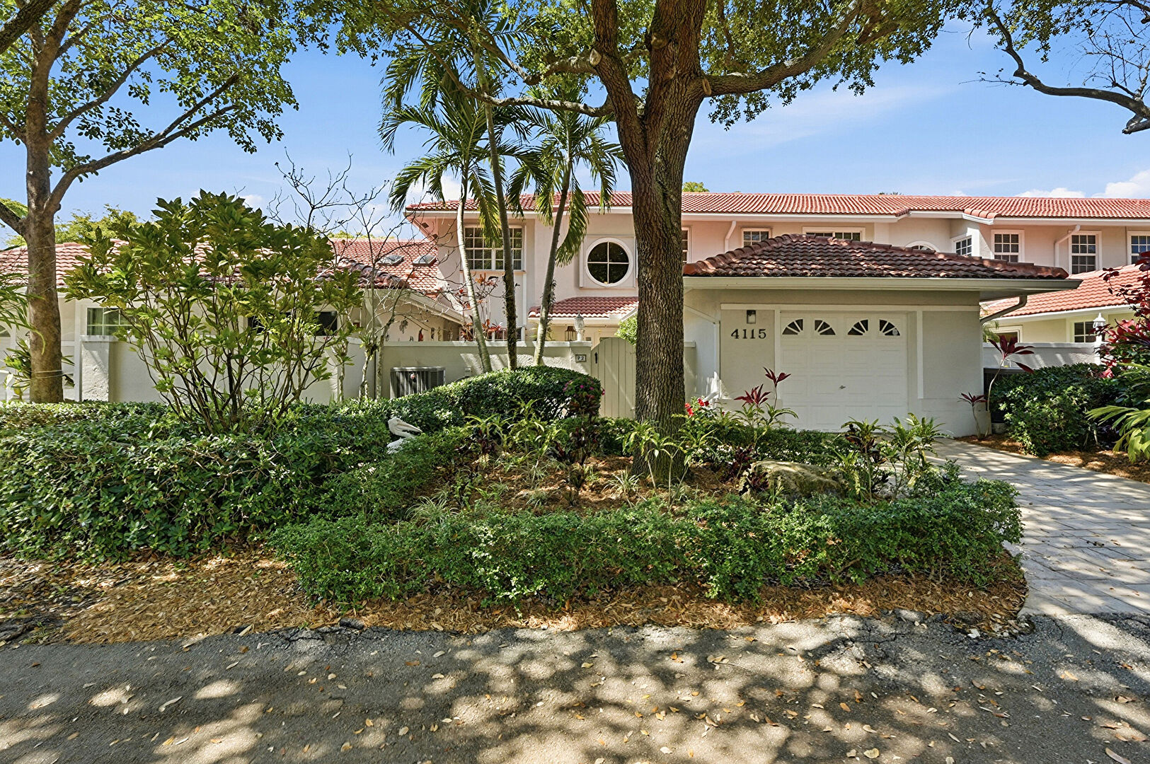 Front at 4115 Carriage Drive, 22P, Pompano Beach, FL 33069, listed by Laura Sanders