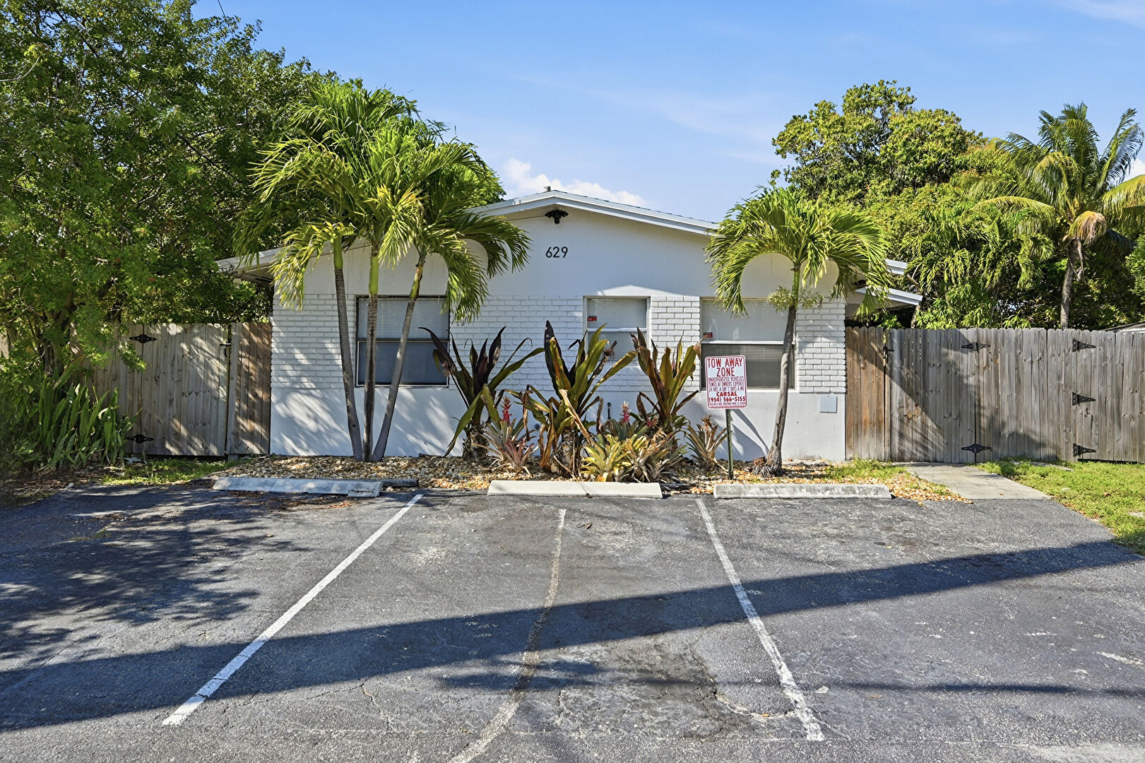 Parking at 629 Northeast 36th Street, Oakland Park, FL 33334, listed by Kenny Silverman
