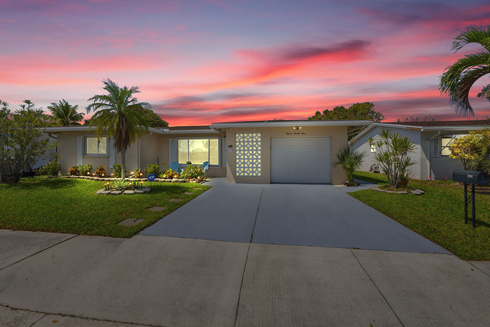 Front at 1125 North Rock Island Road, Margate, FL 33063, listed by Michael Topow