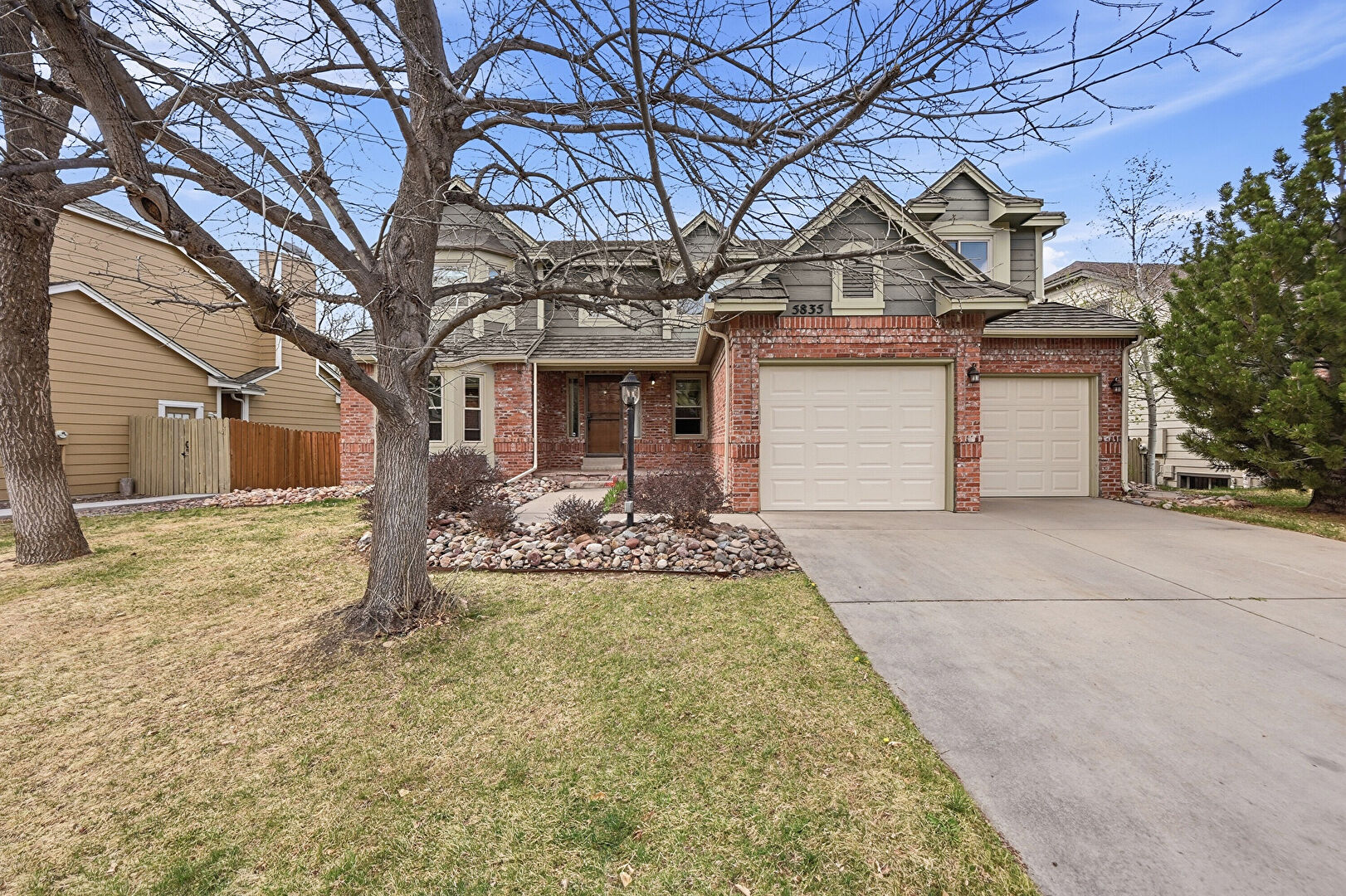 Front at 5835 South Danube Circle, Aurora, CO 80015, listed by Jennifer Bozarth, MLS ID: 9631884