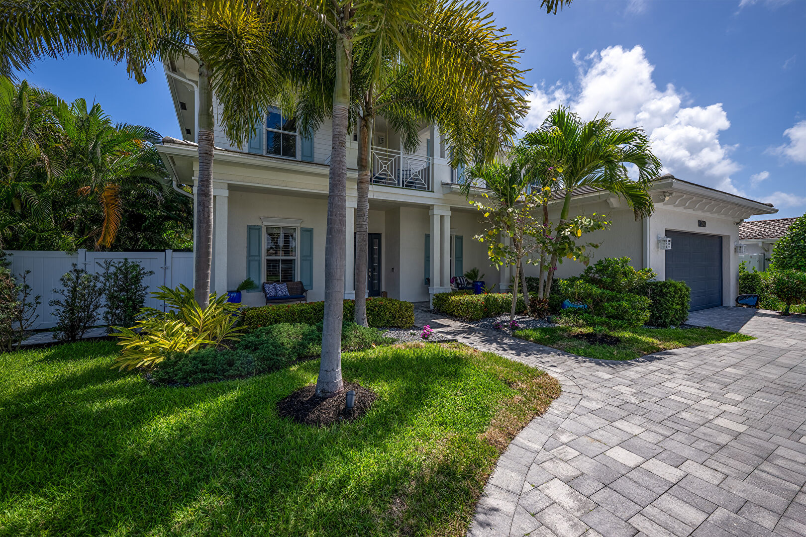 Front at 2840 Northeast 22nd Avenue, Lighthouse Point, FL 33064, listed by Rachael Barach