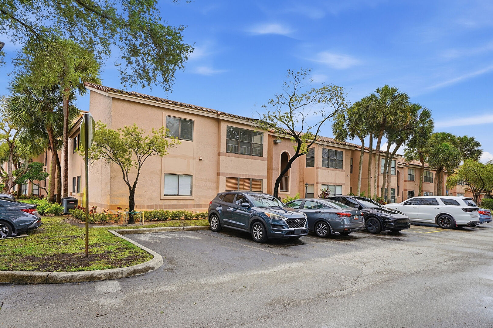 Front at 2900 South University Drive, Unit #9204, Davie, FL 33328, listed by Katherine Lizana