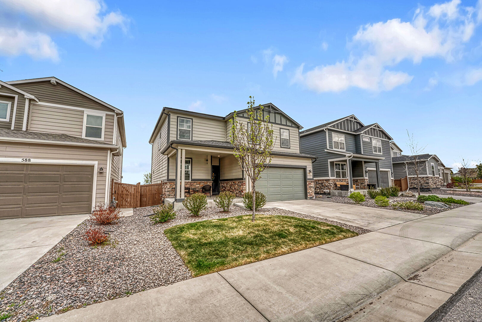 Front at 604 Silver Rock Trail, Castle Rock, CO 80104, listed by Susan Sechrist, MLS ID: 1874431