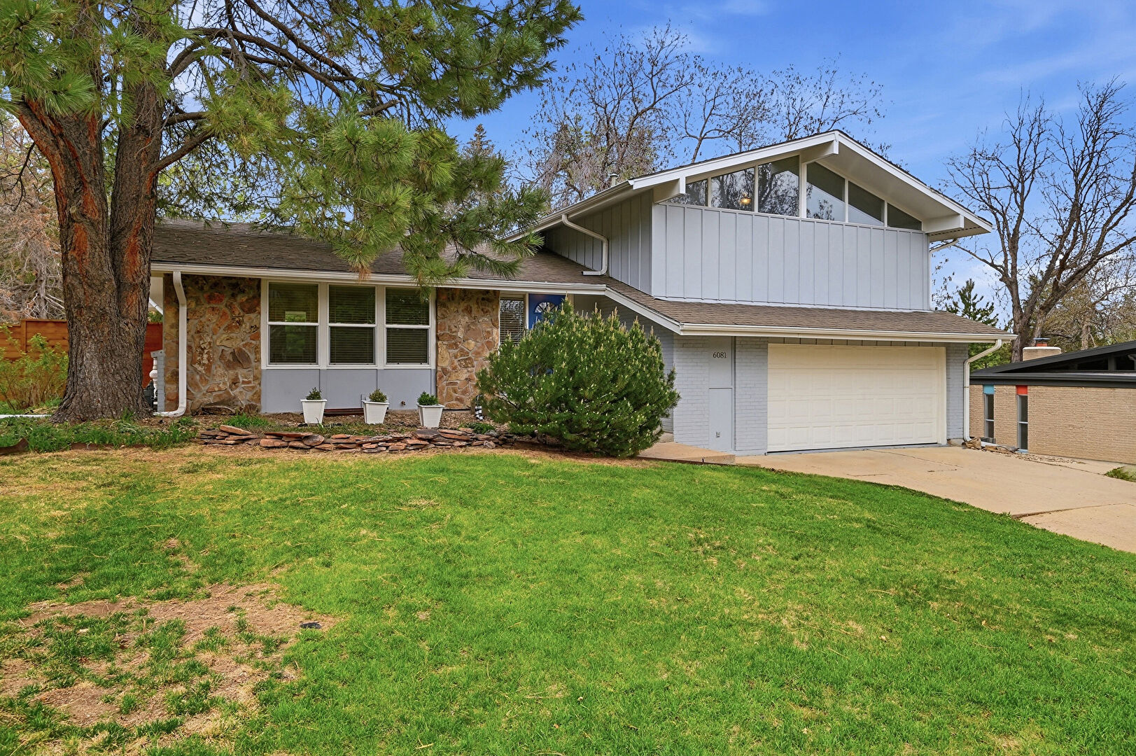 Front at 6081 South Kearney Street, Centennial, CO 80111, listed by Tamila Aspen