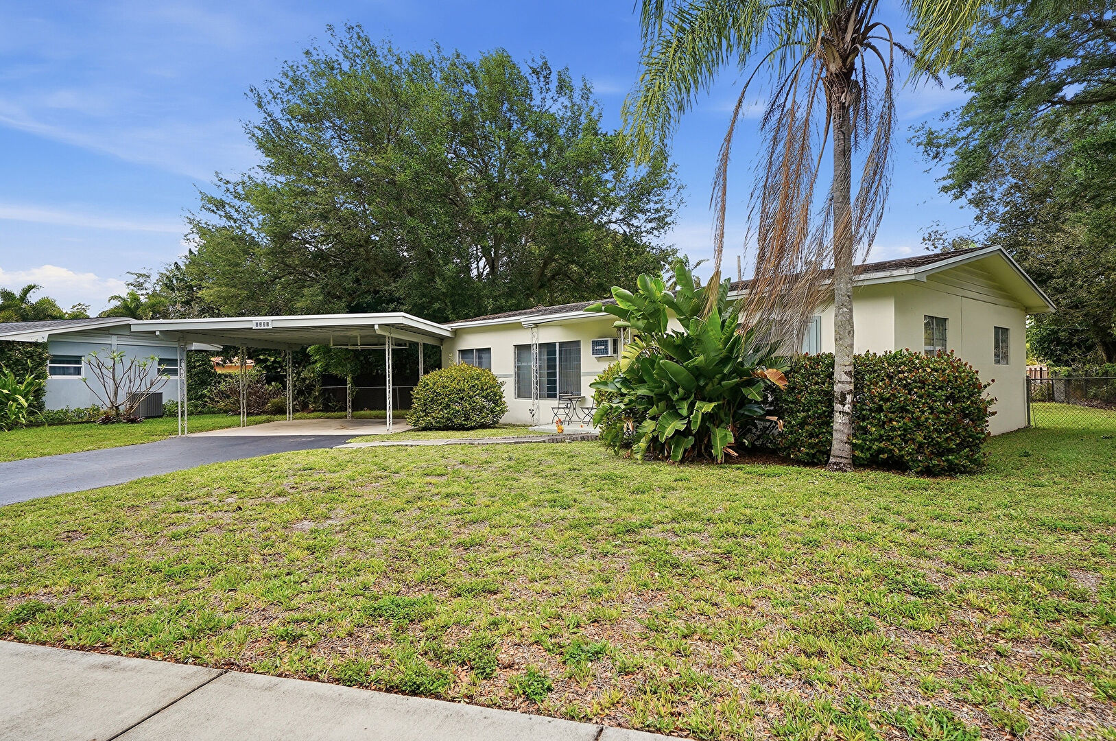 Front at 5333 Plantation Road, Plantation, FL 33317, listed by Nikki Hanna