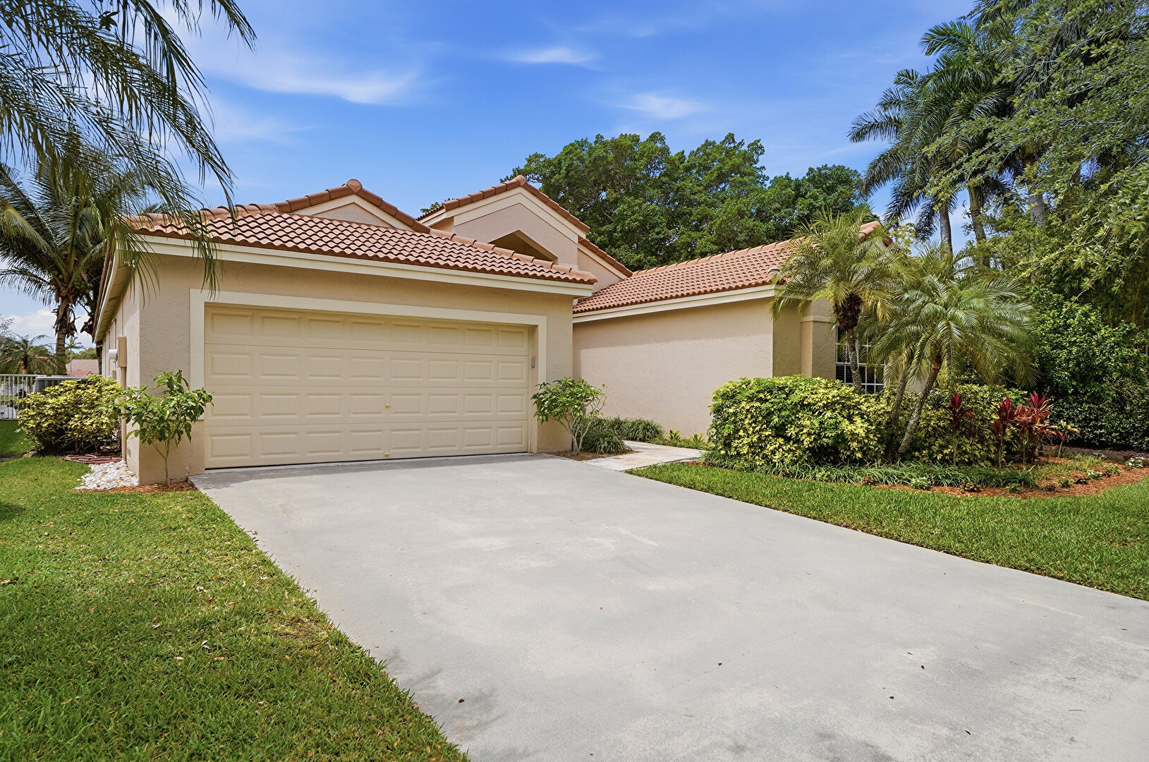 Front at 477 Cameron Drive, Weston, FL 33326, listed by Christine Viscovich P.A.