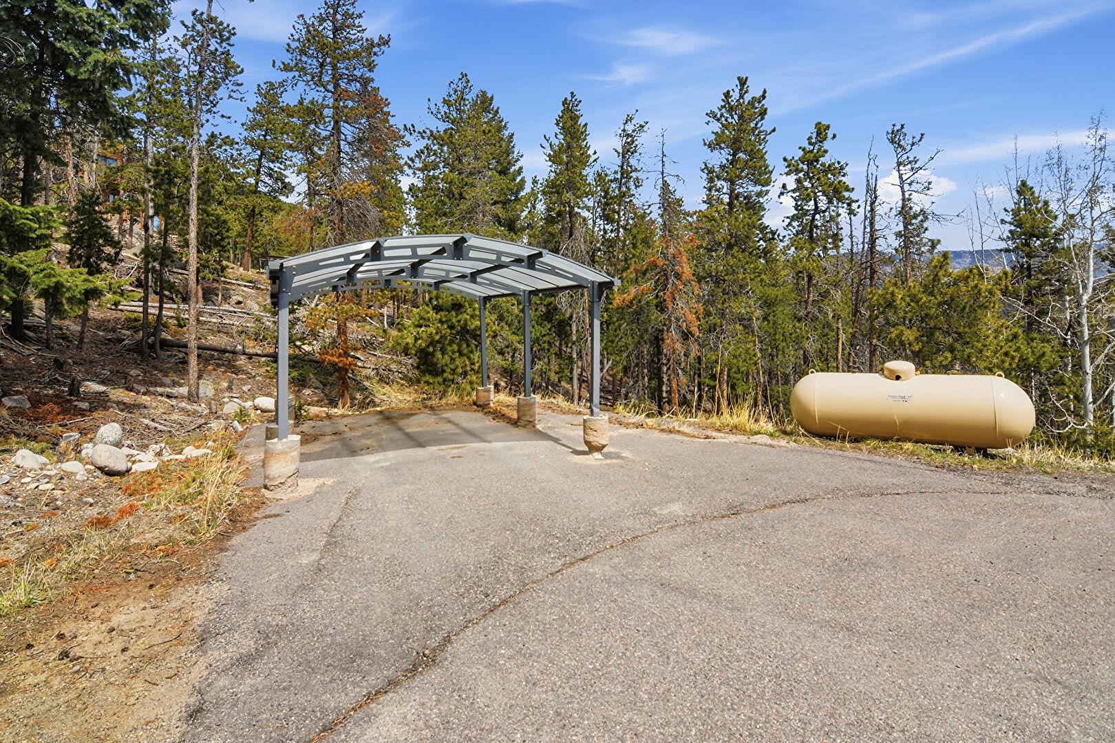 Parking at 1832 Aspen Drive, Evergreen, CO 80439, listed by Travis Bott