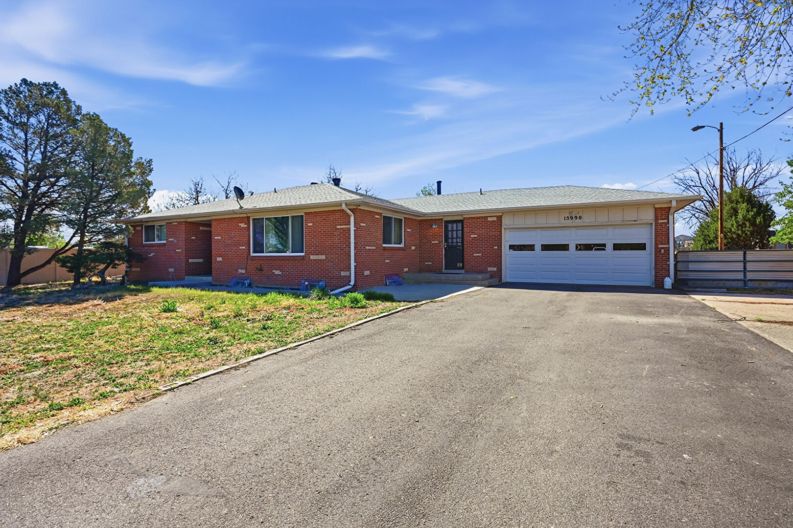 Front at 15990 e 13th ave, Aurora, CO 80011, listed by Brandon Svitak