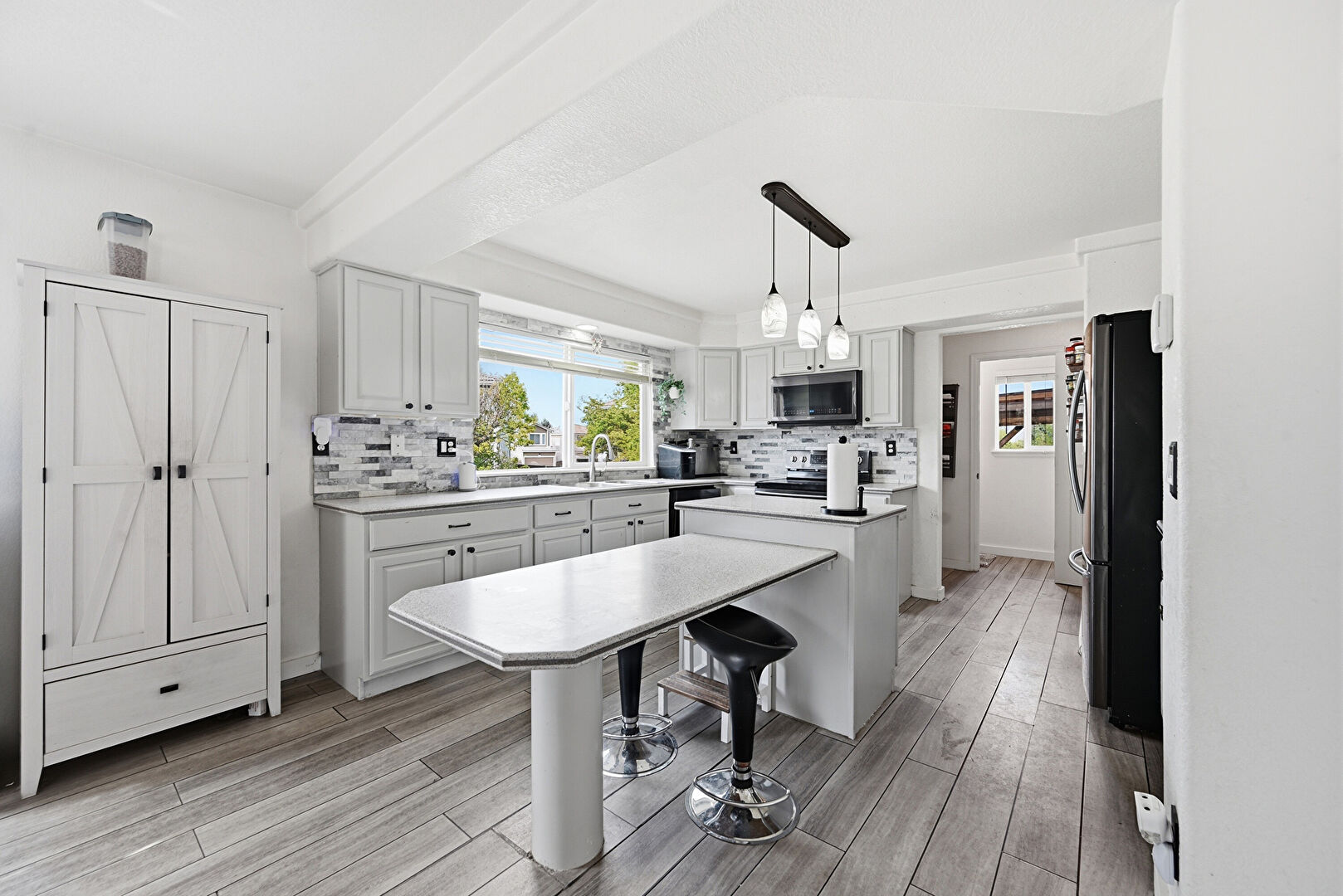 Kitchen at 4335 Lyndenwood Pt, Highlands Ranch, CO 80130, listed by Kimberly Jones