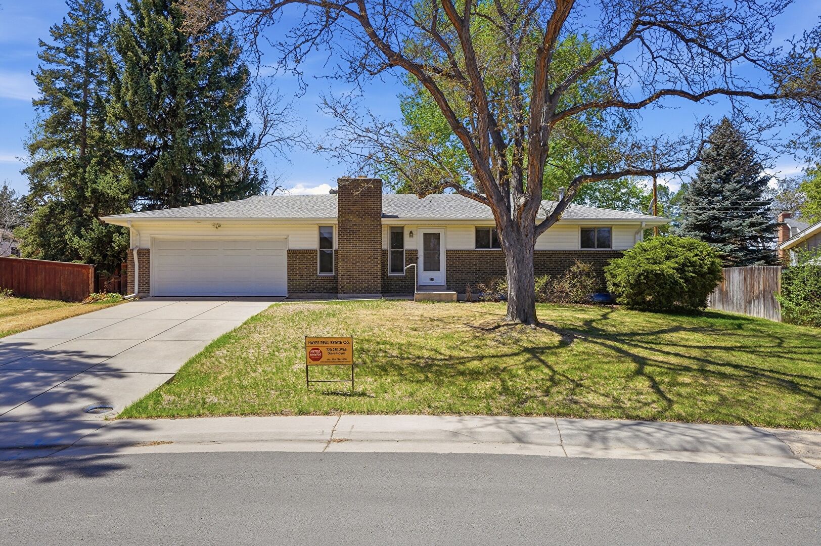 Front at 522 East Caley Drive, Centennial, CO 80121, listed by Dave Hayes, MLS ID: 4552101