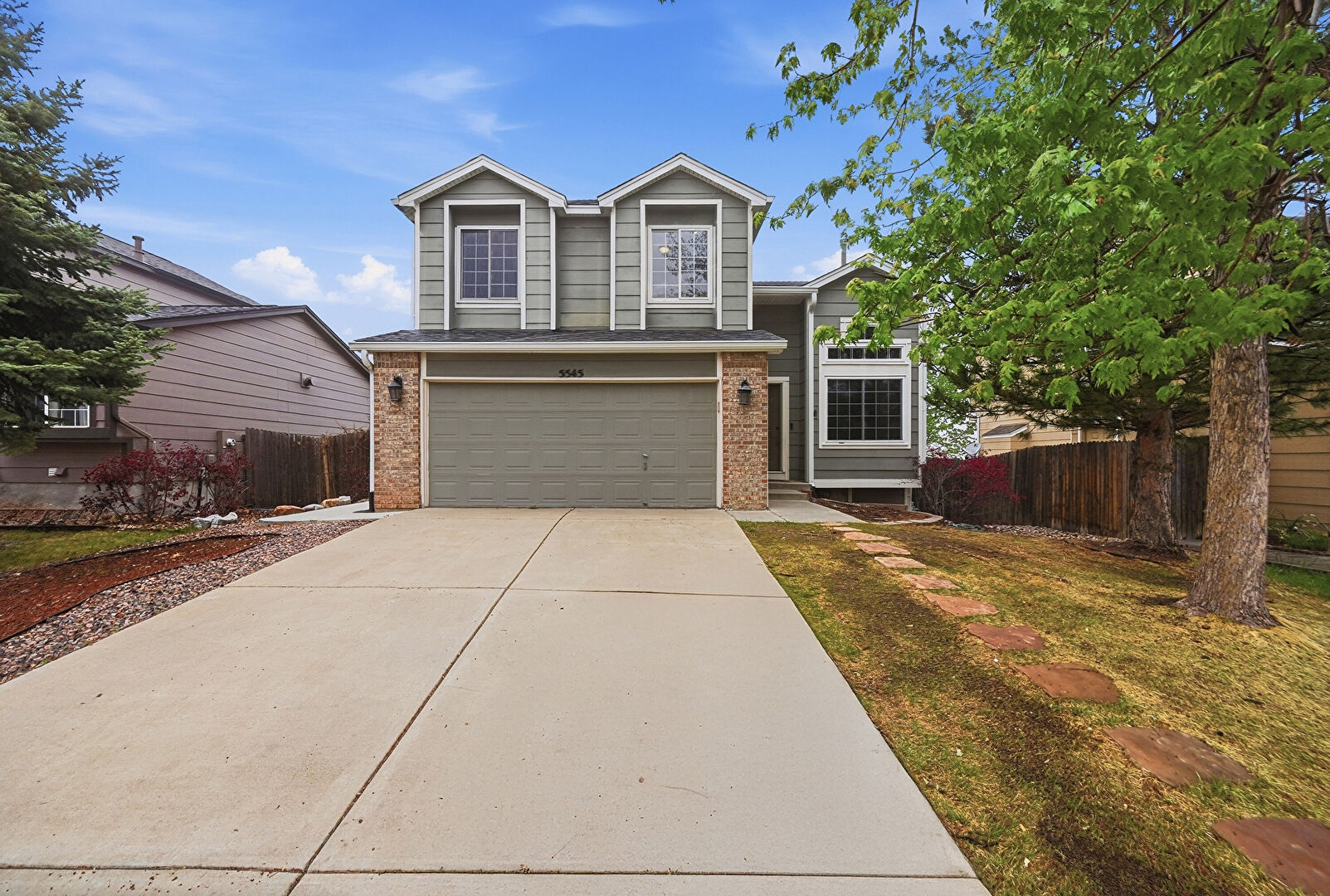 Front at 5545 South Winnipeg Street, Aurora, CO 80015, listed by Gwen Hamm