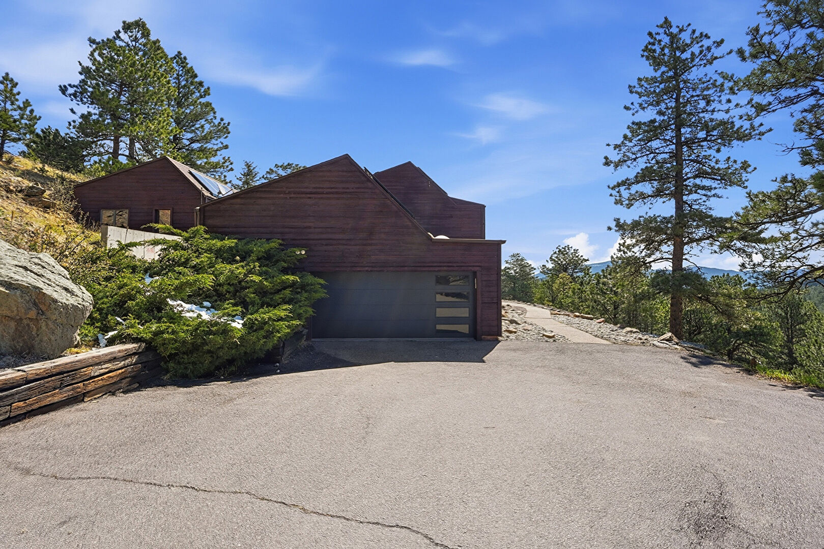 Front at 33254 Bergen Mountain Rd, Evergreen, CO 80439, listed by Chandler Lee, MLS ID: 3749881