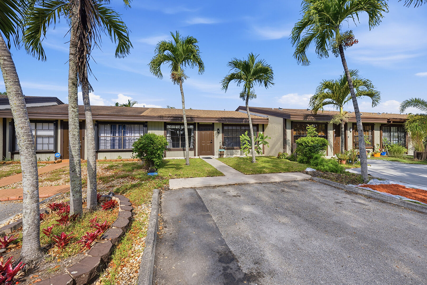 Front at 2260 Plum Court, Pembroke Pines, FL 33026, listed by Maryetta Stewart