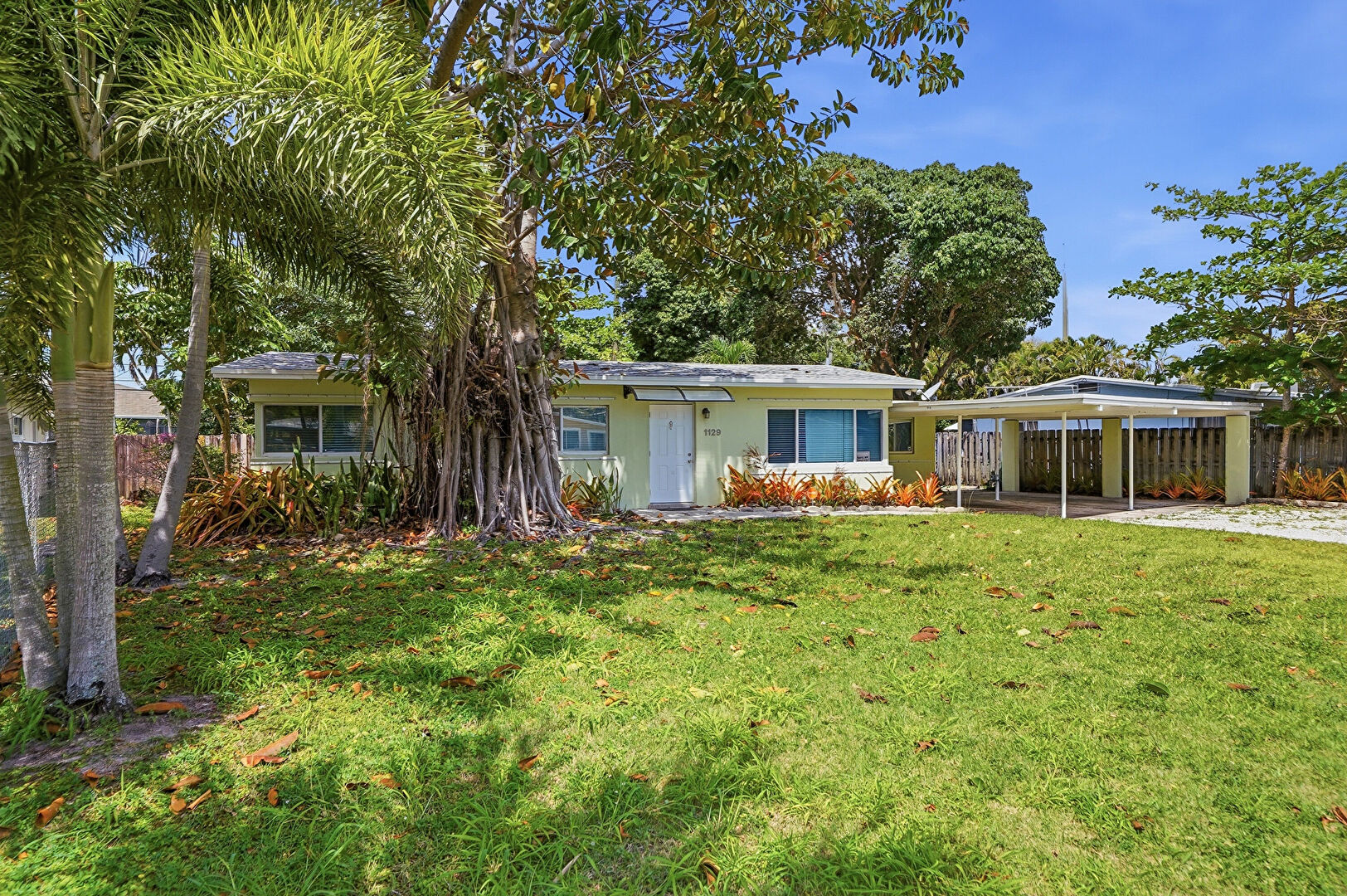 Front at 1129 Northwest 7th Terrace, Fort Lauderdale, FL 33311, listed by Michael Haines