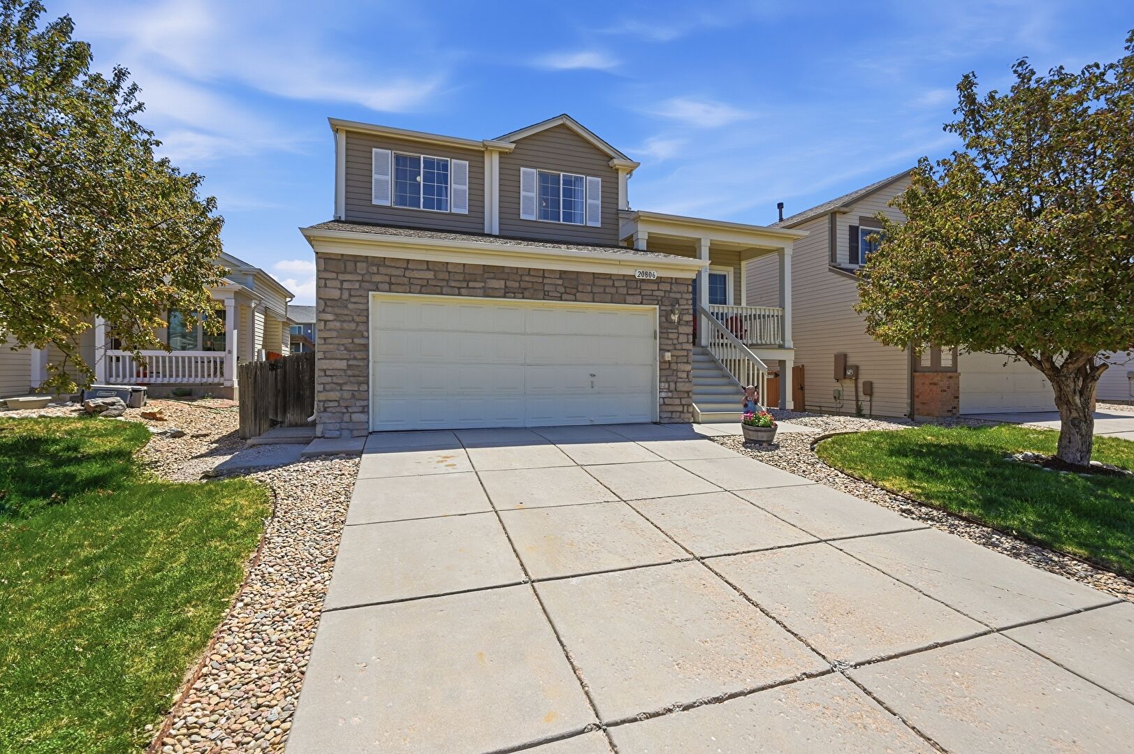 Front at 20806 Willowbend Lane, Parker, CO 80138, listed by Jeni VanOrnum, MLS ID: 1807609