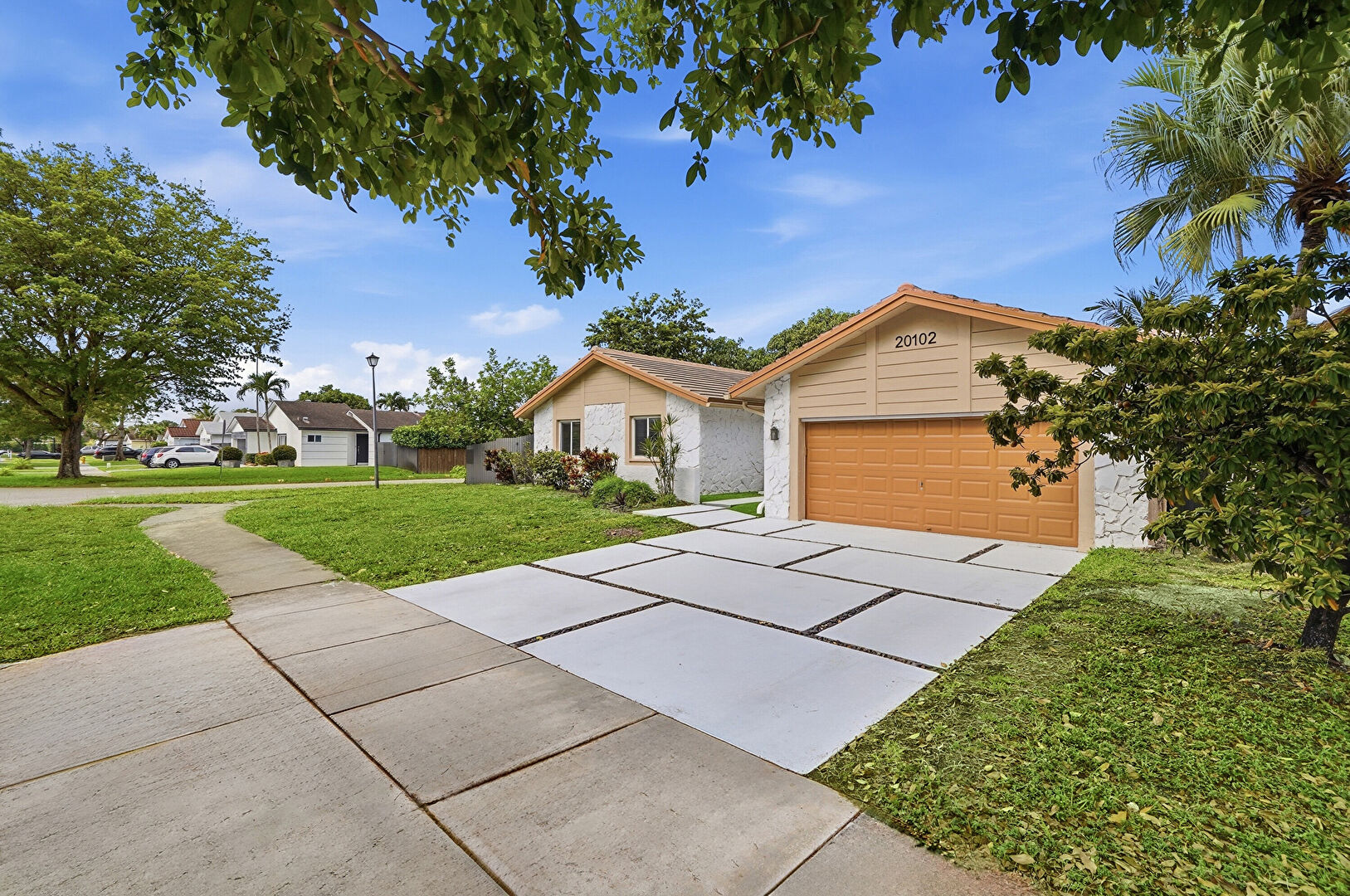 Front at 20102 Northwest 62nd Avenue, Hialeah, FL 33015, listed by Diana Bermudez Agudelo P.A., MLS ID: A12011082
