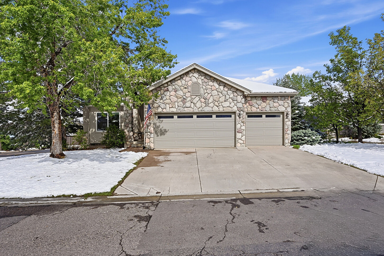 Front at 8406 South Parfet Court, Littleton, CO 80127, listed by Mike Lynch