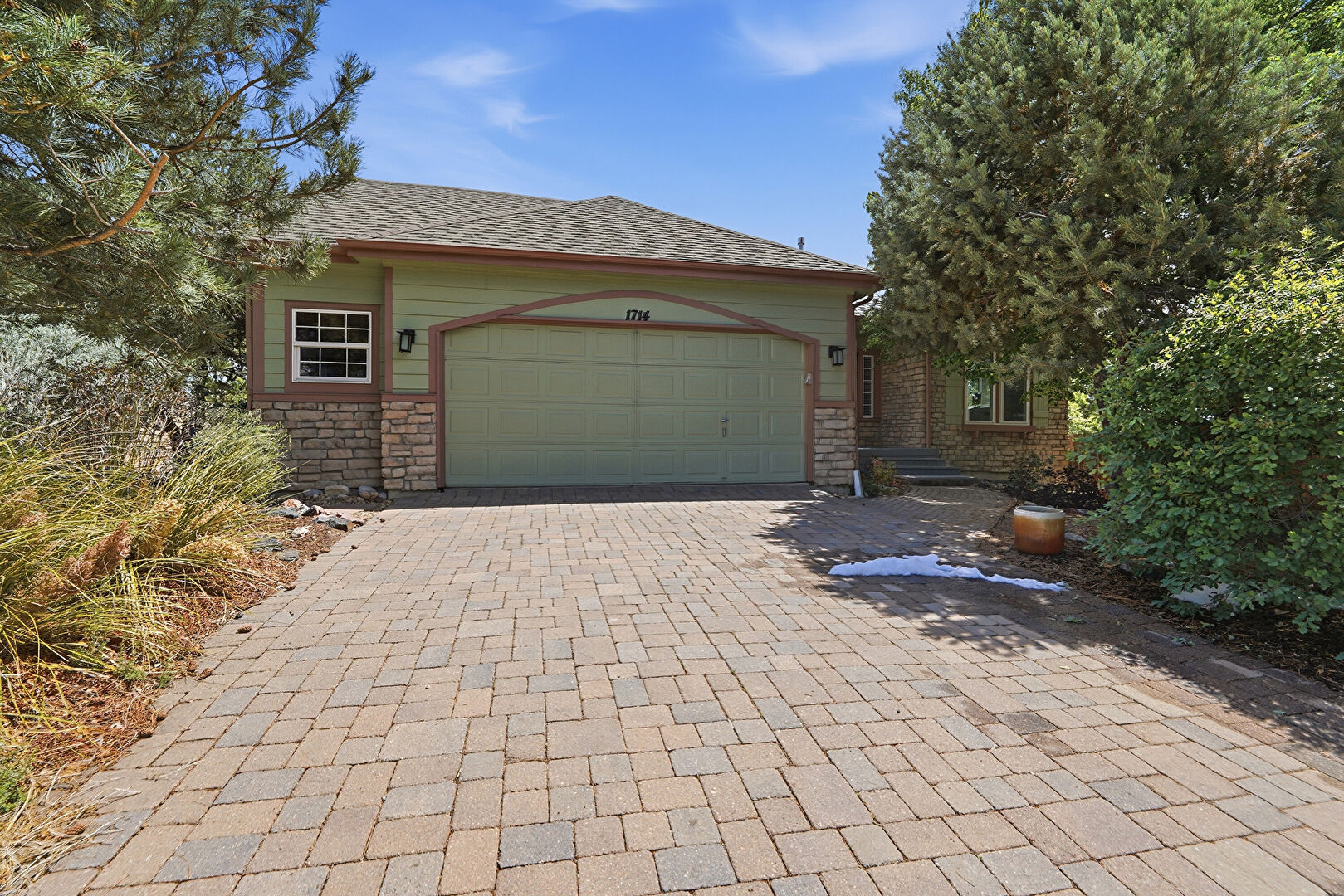 Front at 1714 Hemlock Way, Broomfield, CO 80020, listed by Steve Carter