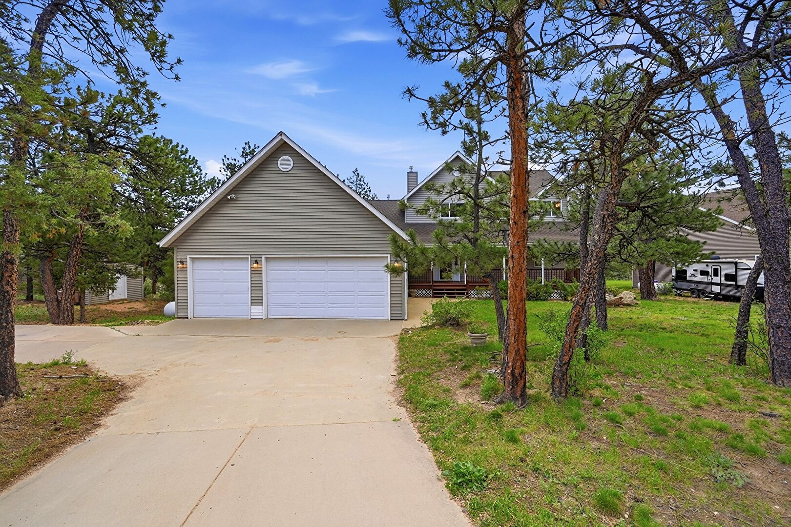 Front at 256 Choctaw Road, Lyons, CO 80540, listed by Amanda Contreras