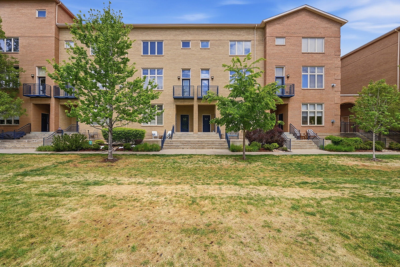 Front at 220 Roslyn Street, Denver, CO 80230, listed by Jody Sheahan