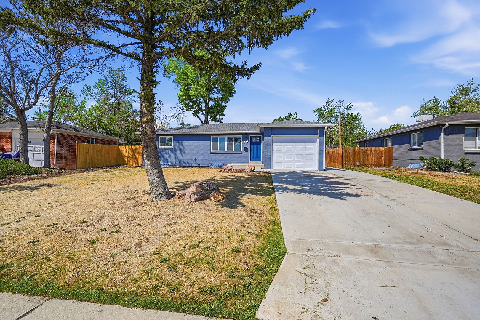 Front at 925 Kohl Street, Broomfield, CO 80020, listed by Amy Metz