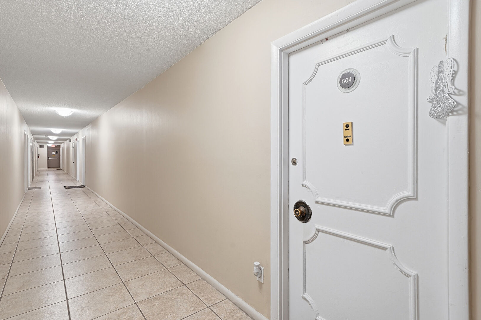 Entry at 1401 South Ocean Drive, 804, Hollywood, FL 33019, listed by MJ Mullarkey