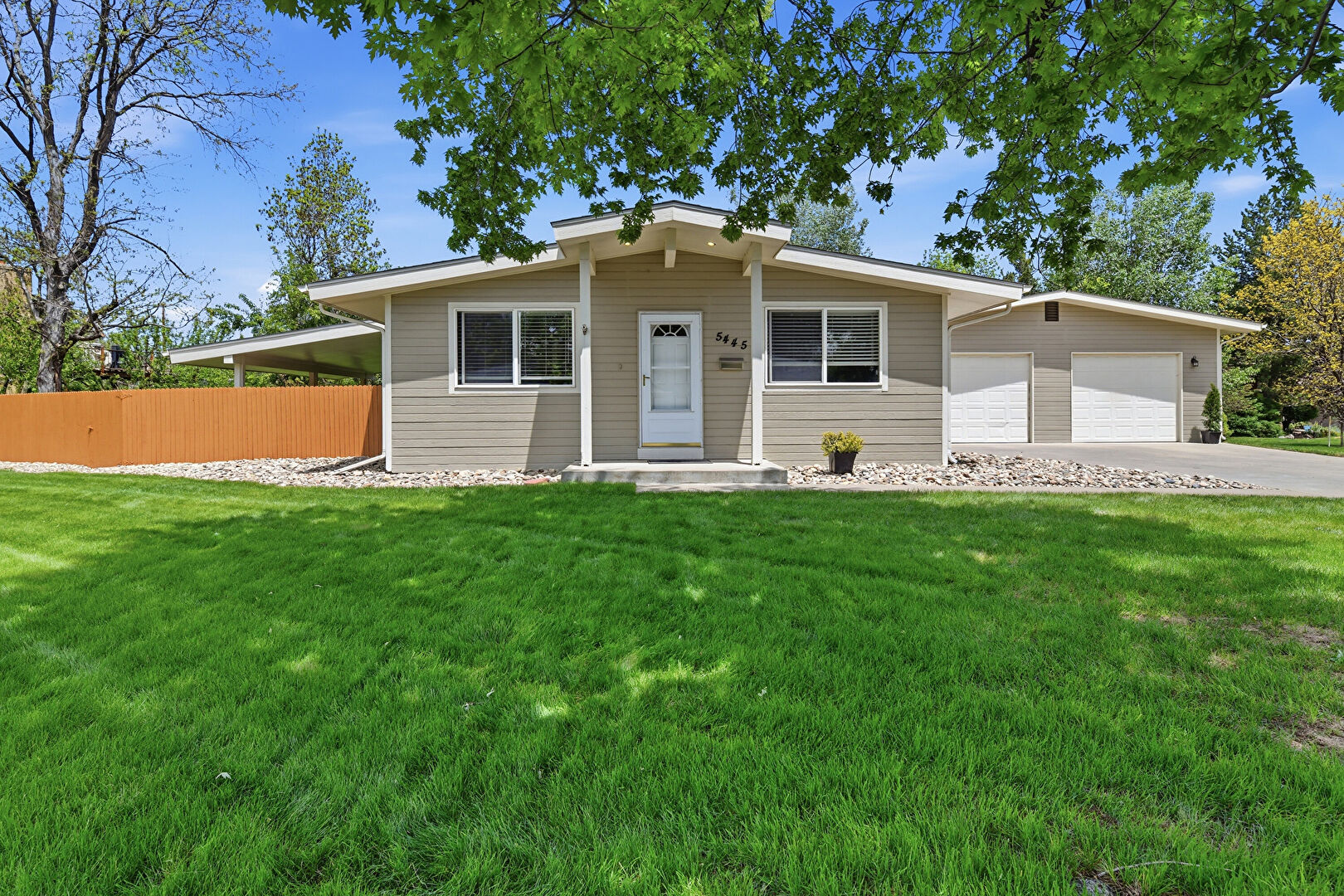 Front at 5445 W Caryl Place, Littleton, CO 80128, listed by Jeff Tooker, MLS ID: 3001076