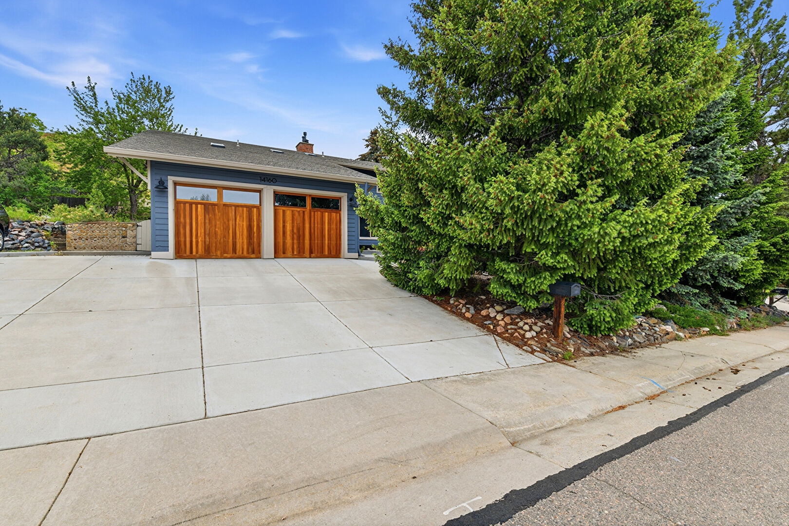 Front at 14160 West Exposition Drive, Lakewood, CO 80228, listed by Russ Porter