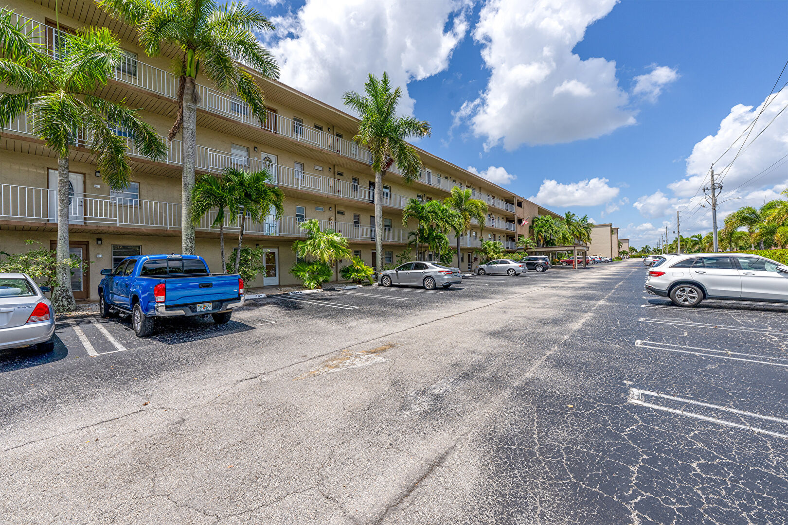 Property Exterior at 330 Northeast 26th Avenue #1120, Boynton Beach, FL 33435, listed by Shakearah Rolle
