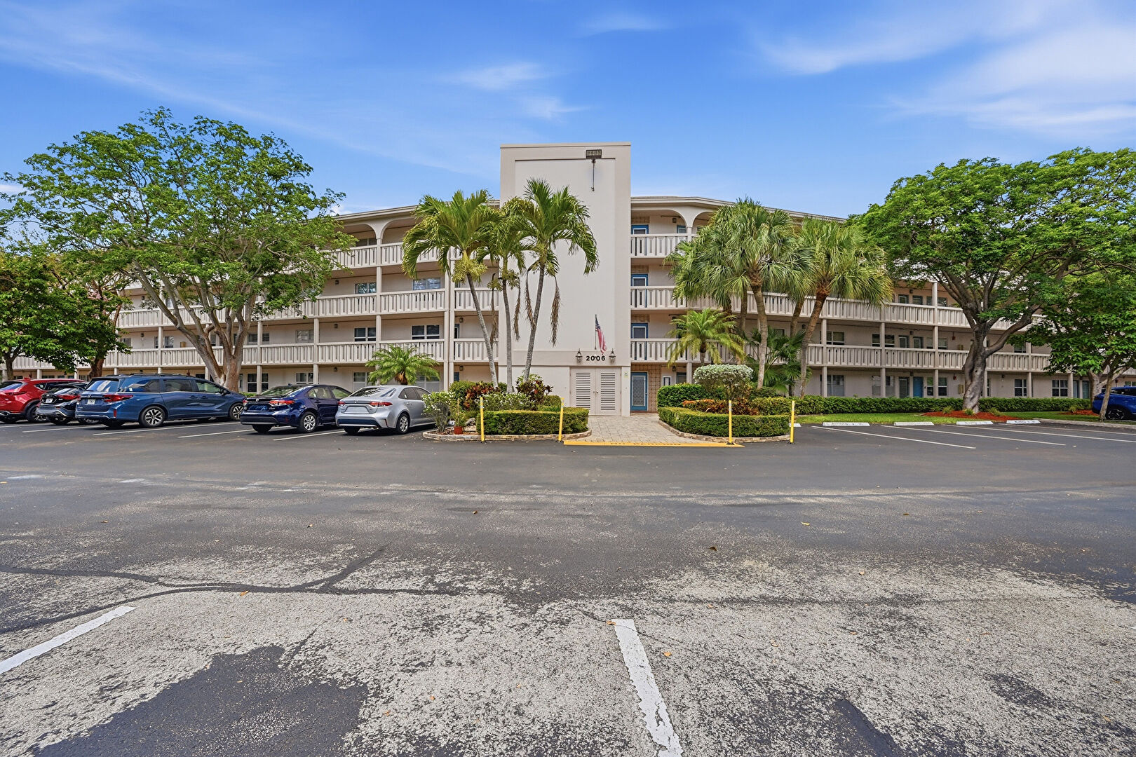 Front at 2006 Granada Drive, M3, Coconut Creek, FL 33066, listed by Diana Vasconez