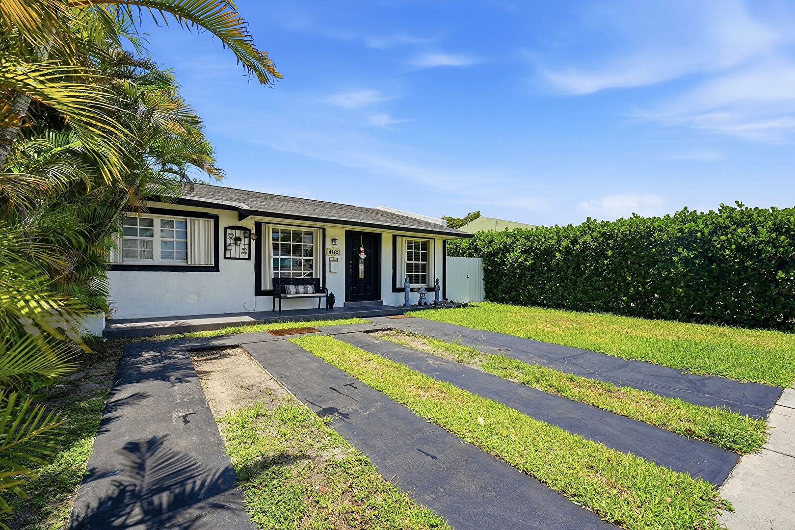 Front at 4762 Southwest 131st Avenue, Miami, FL 33175, listed by Roserdley CreveCoeur, MLS ID: A12023964
