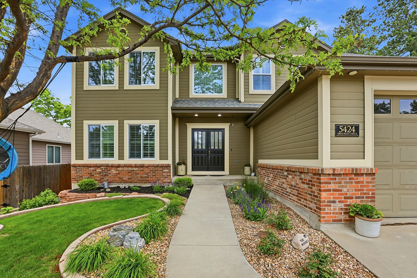 Front at 5424 E Dry Creek Circle, Centennial, CO 80122, listed by Cathy Welch, MLS ID: 7948523