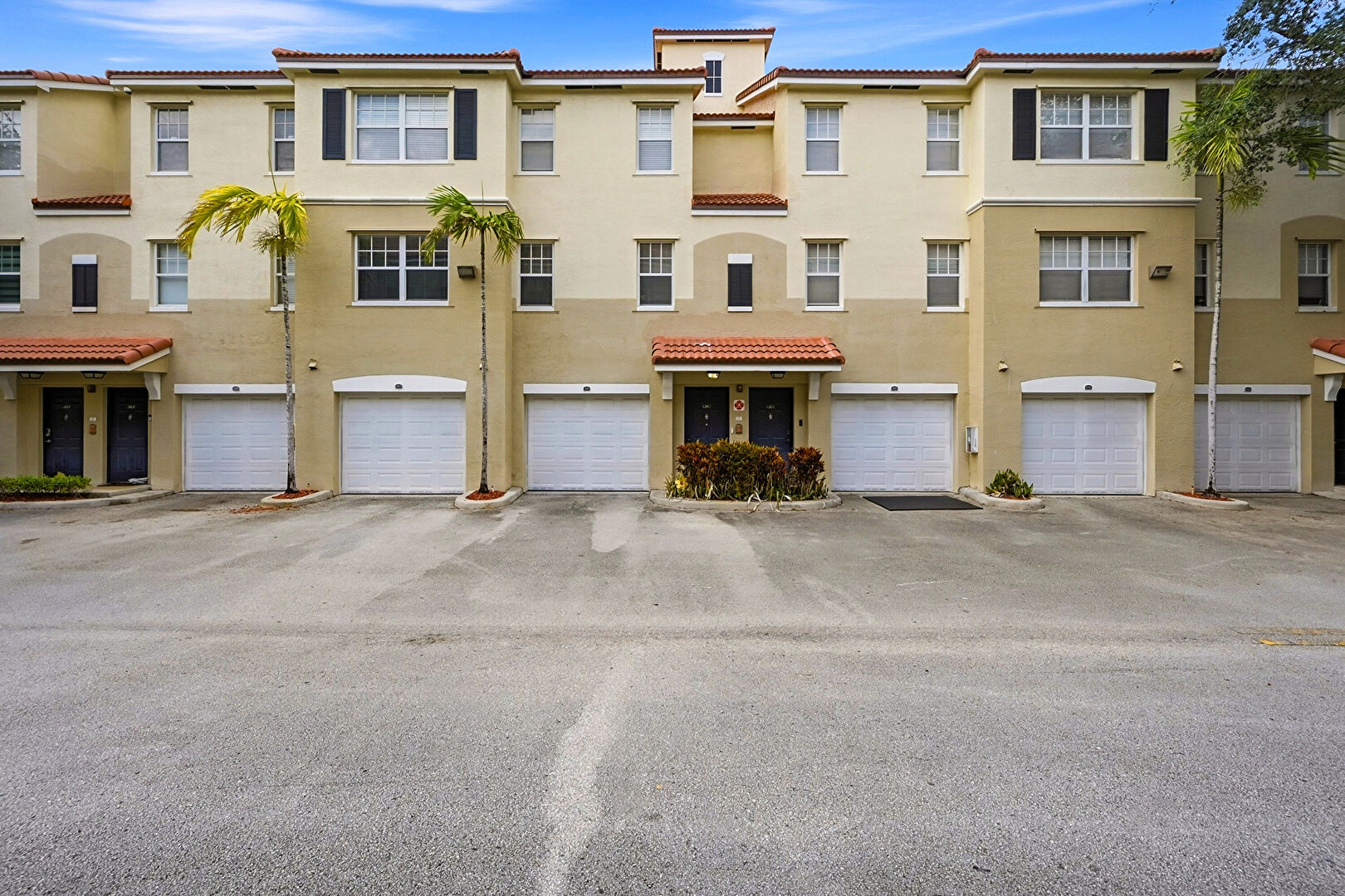 Front at 5820 West Sample Road, #206, Margate, FL 33063, listed by Laura Sanders
