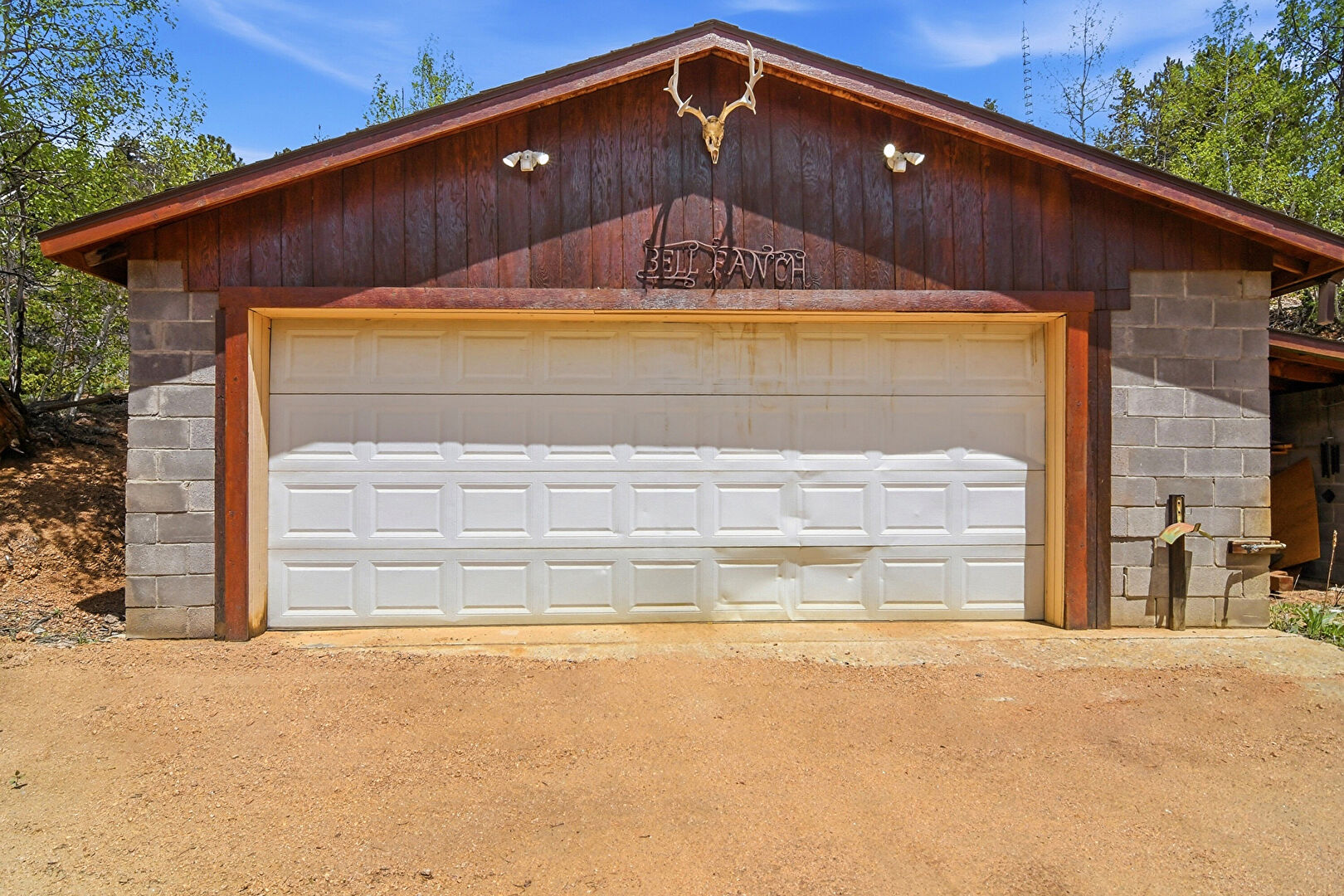 Garage at 258 County Road 61, Bailey, CO 80421, listed by Leigh Ann Jordan