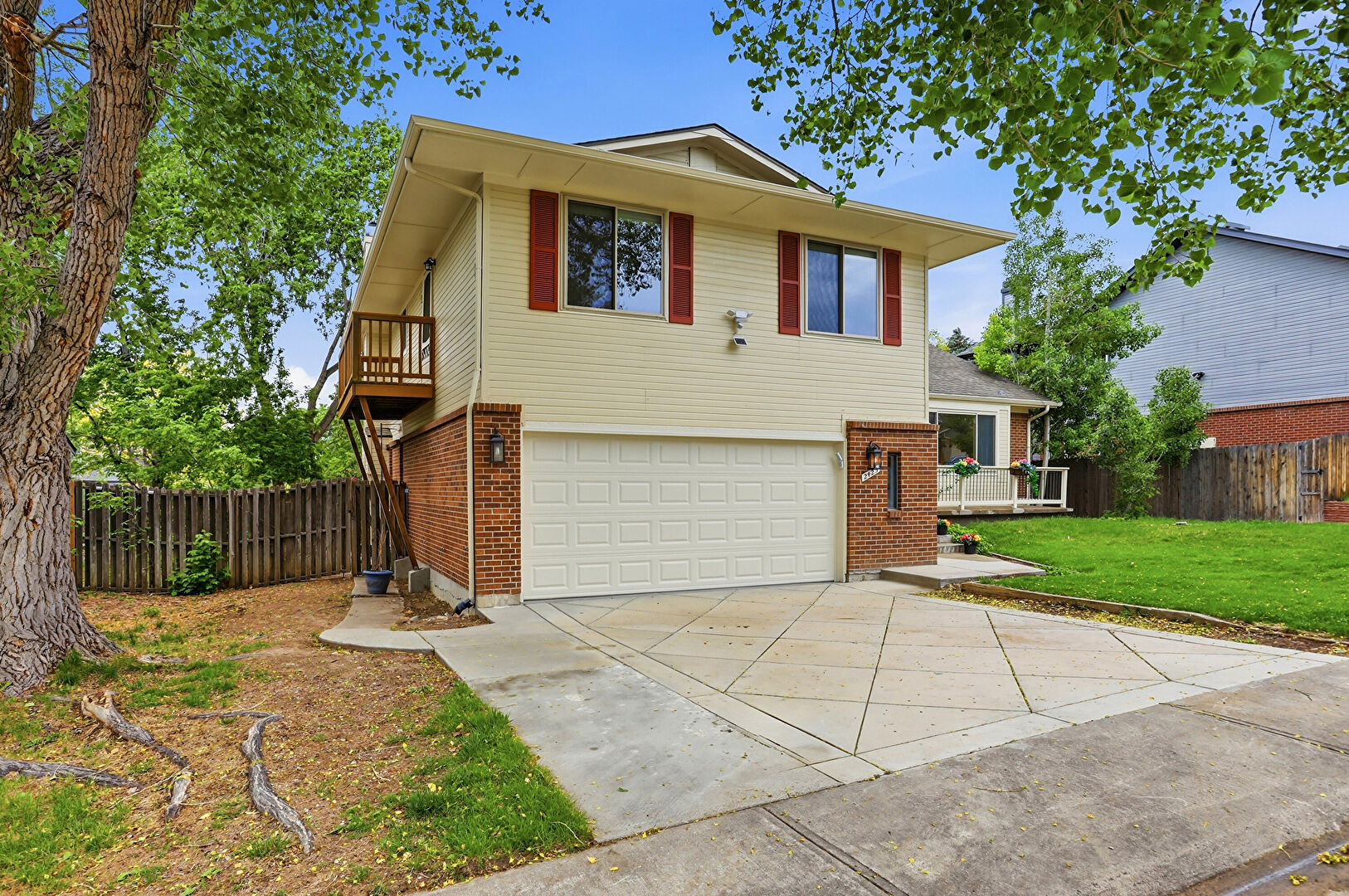 Front at 2425 South Ellis Street, Lakewood, CO 80228, listed by Okie Arnot