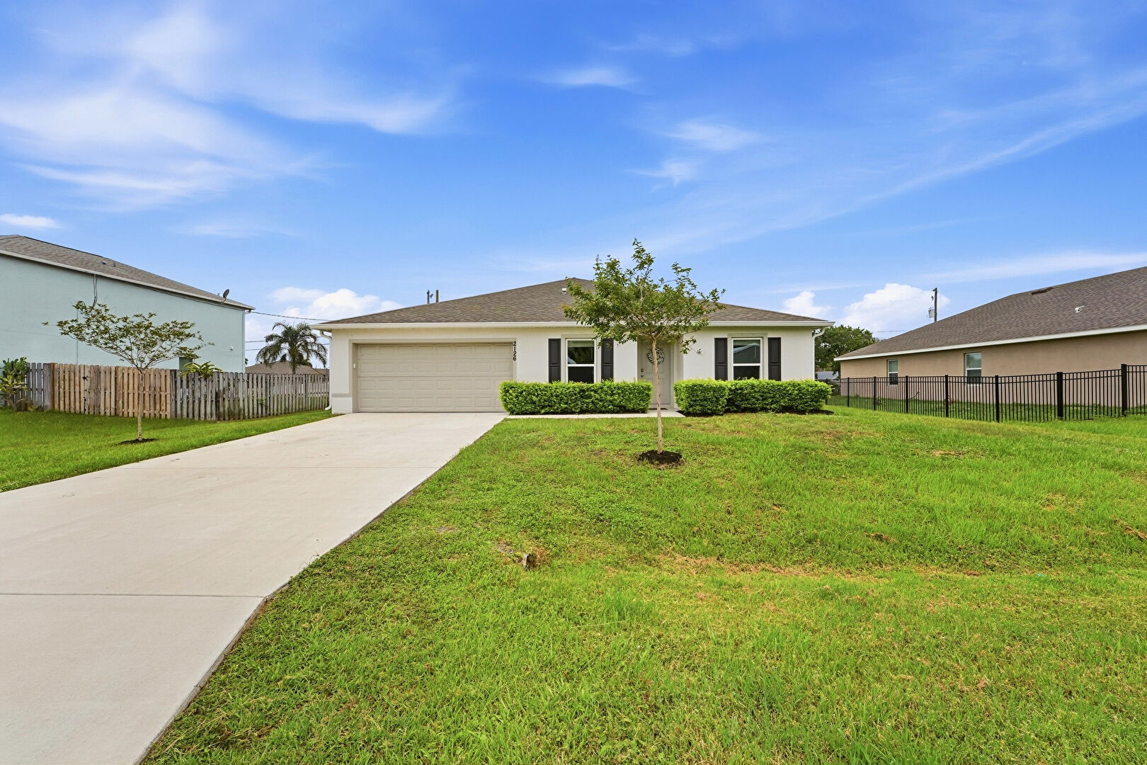 Front at 2126 SE North Blackwell Drive, Port St Lucie, FL 34952, listed by Susan Dobbs, MLS ID: B26034076