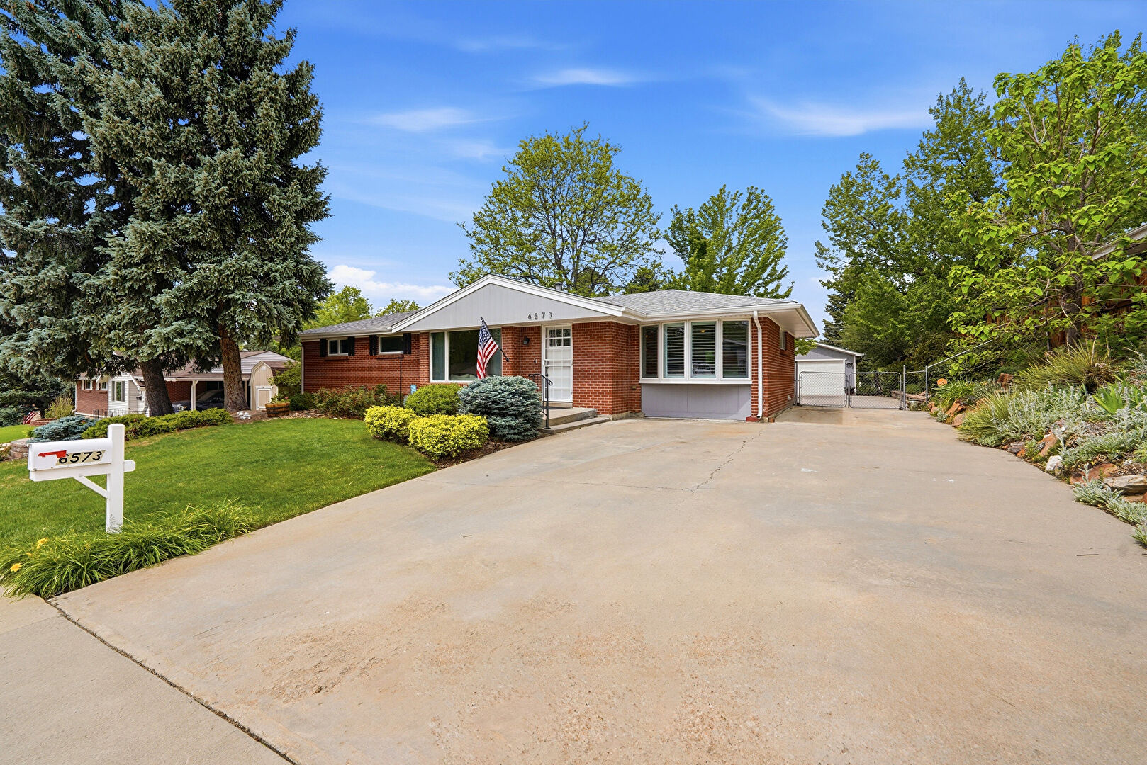 Front at 6573 South Steele Street, Centennial, CO 80121, listed by Mark Grandchamp