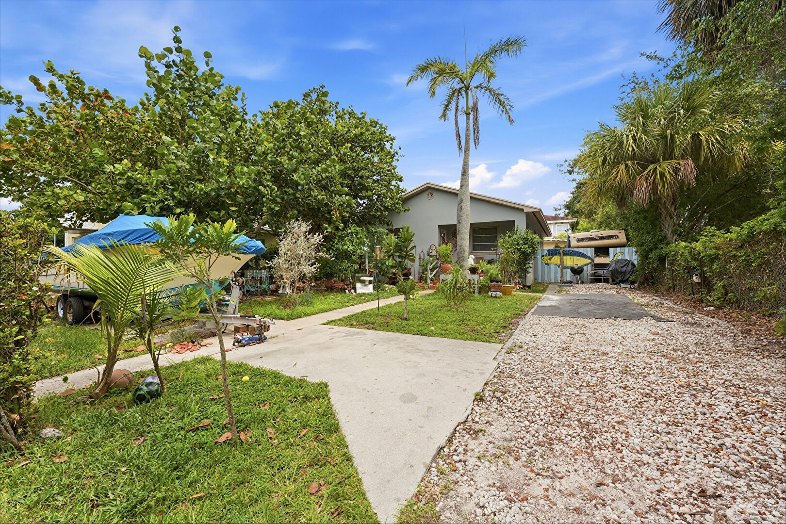 Front at 515 Biscayne Drive, West Palm Beach, FL 33401, listed by Jeanette Cardoso, MLS ID: B26026528