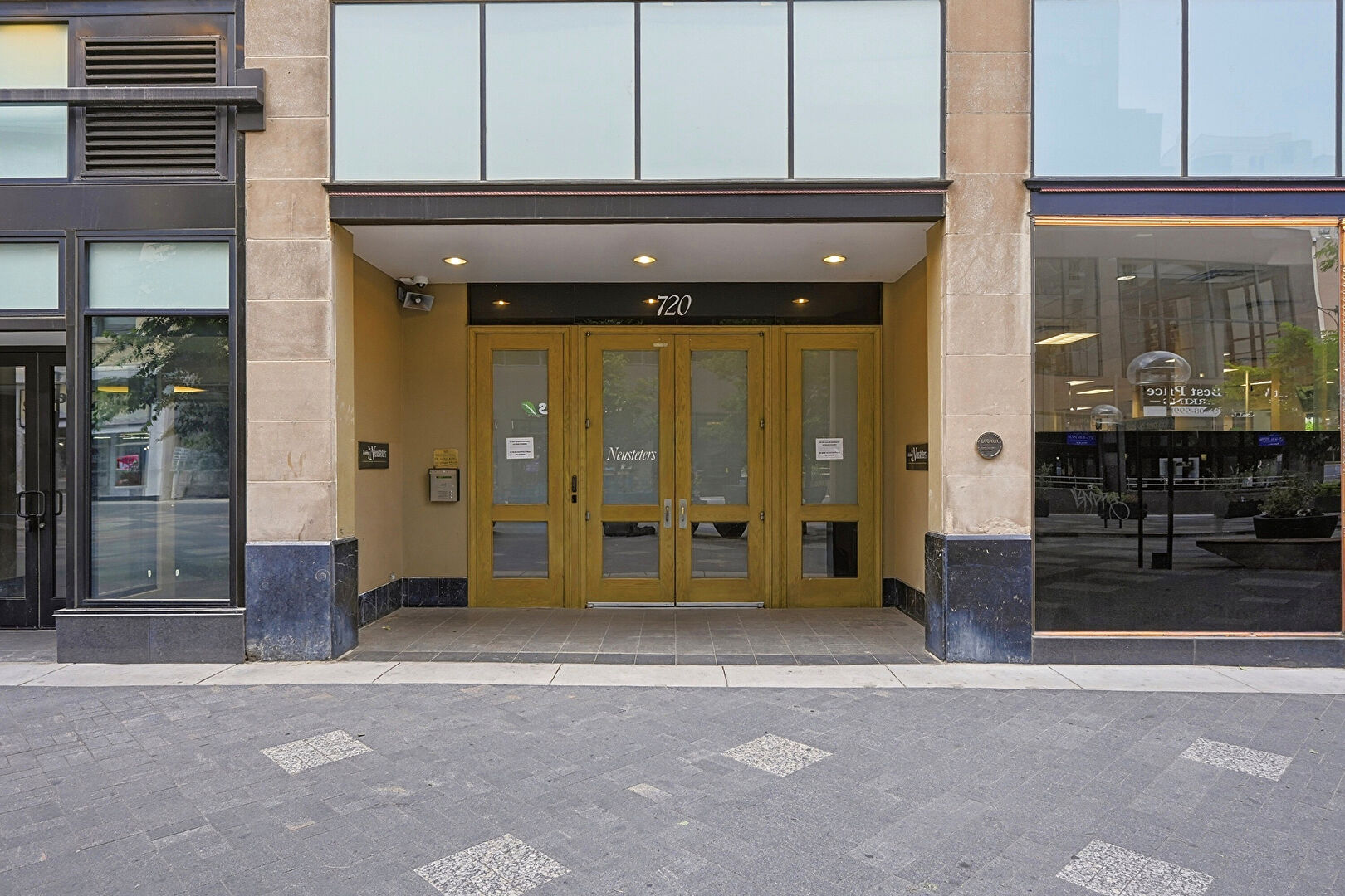 Exterior Entry at 720 16th Street, Unit #307, Denver, CO 80202, listed by Gina Arms