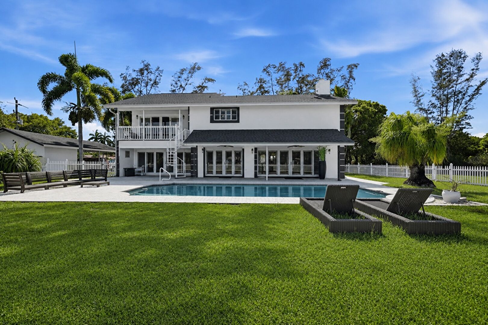 Back at 10400 West Tara Boulevard, Boynton Beach, FL 33437, listed by Jeanette Cardoso