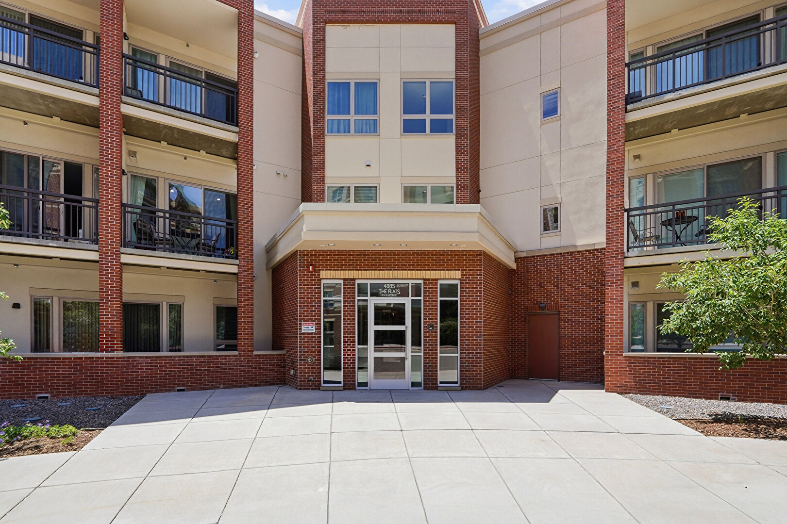 Front at 4885 S Monaco Street #206, Denver, CO 80237, listed by Taylor Haas