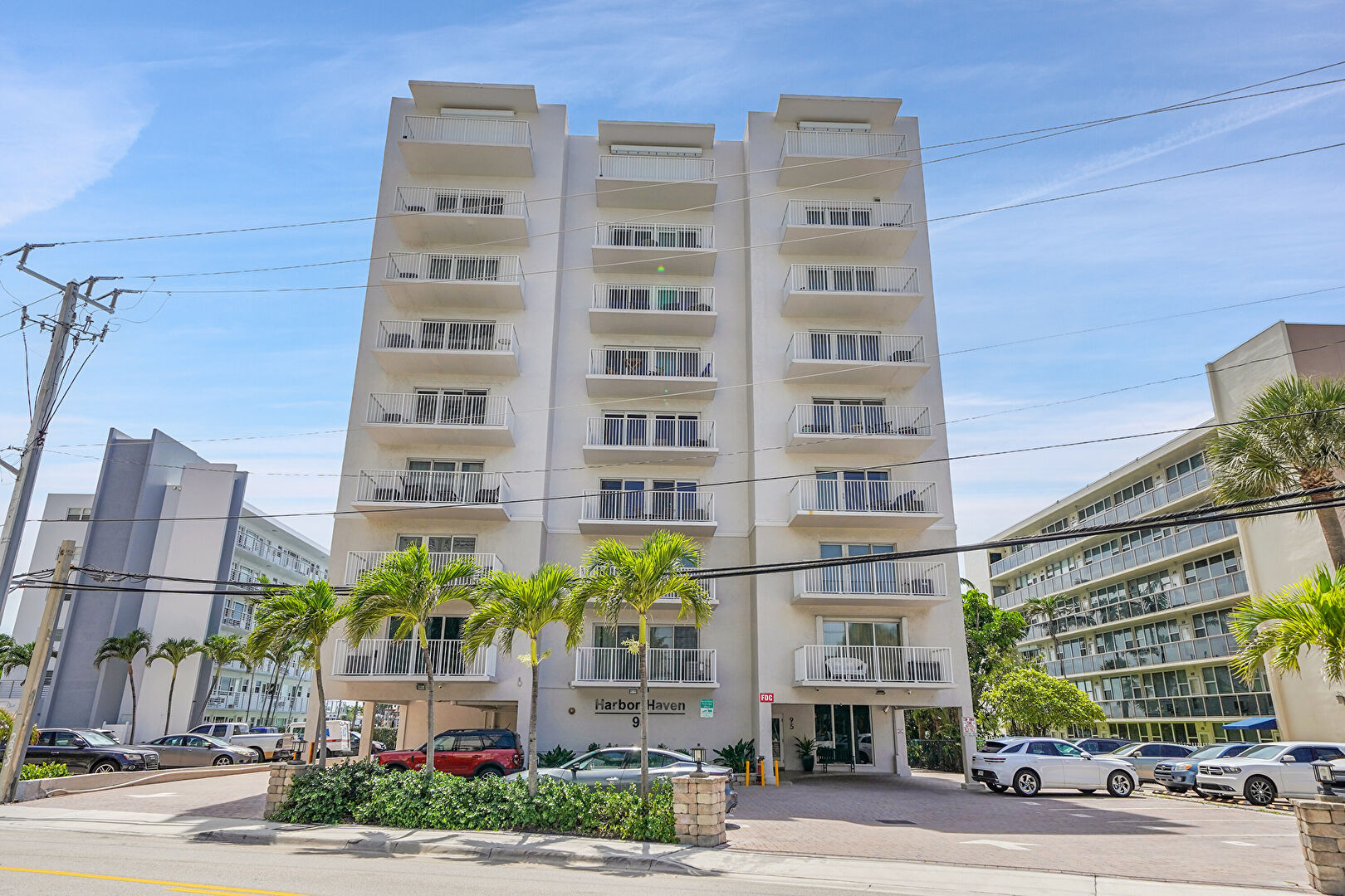 95 North Birch Road, Apt 606, Fort Lauderdale, FL 33304, listed by Deborah (Debbie) Breton