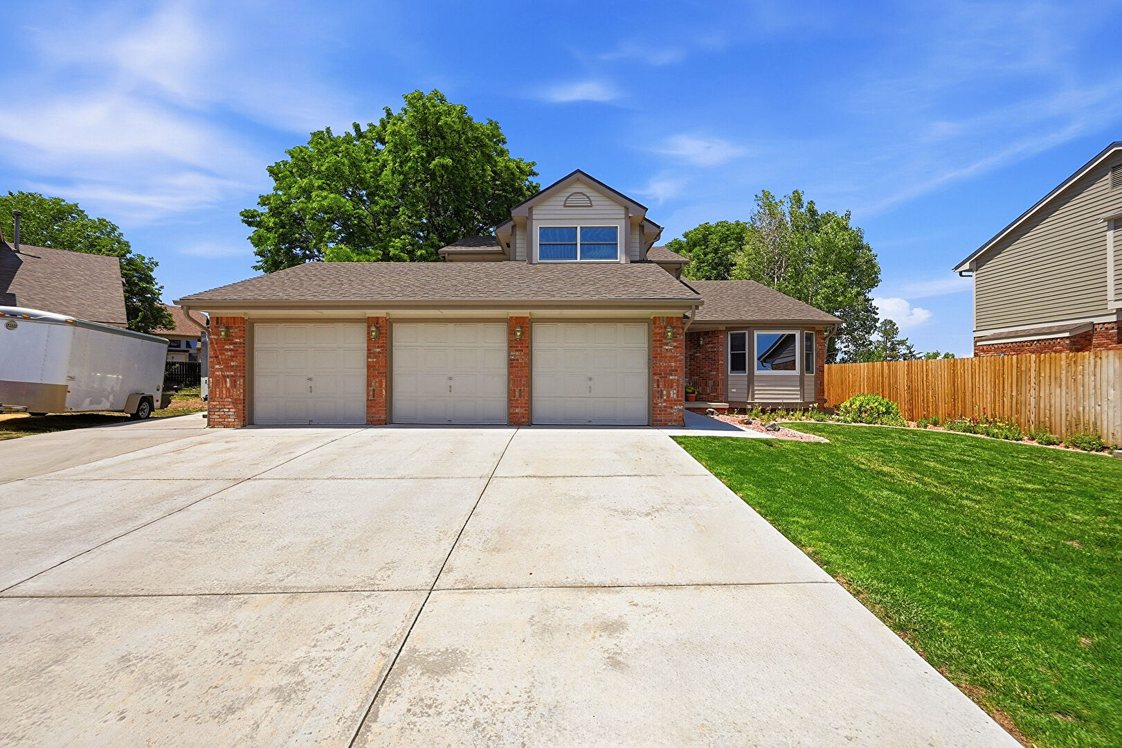Front at 2725 East 125th Circle, Thornton, CO 80241, listed by Matthew Lutz