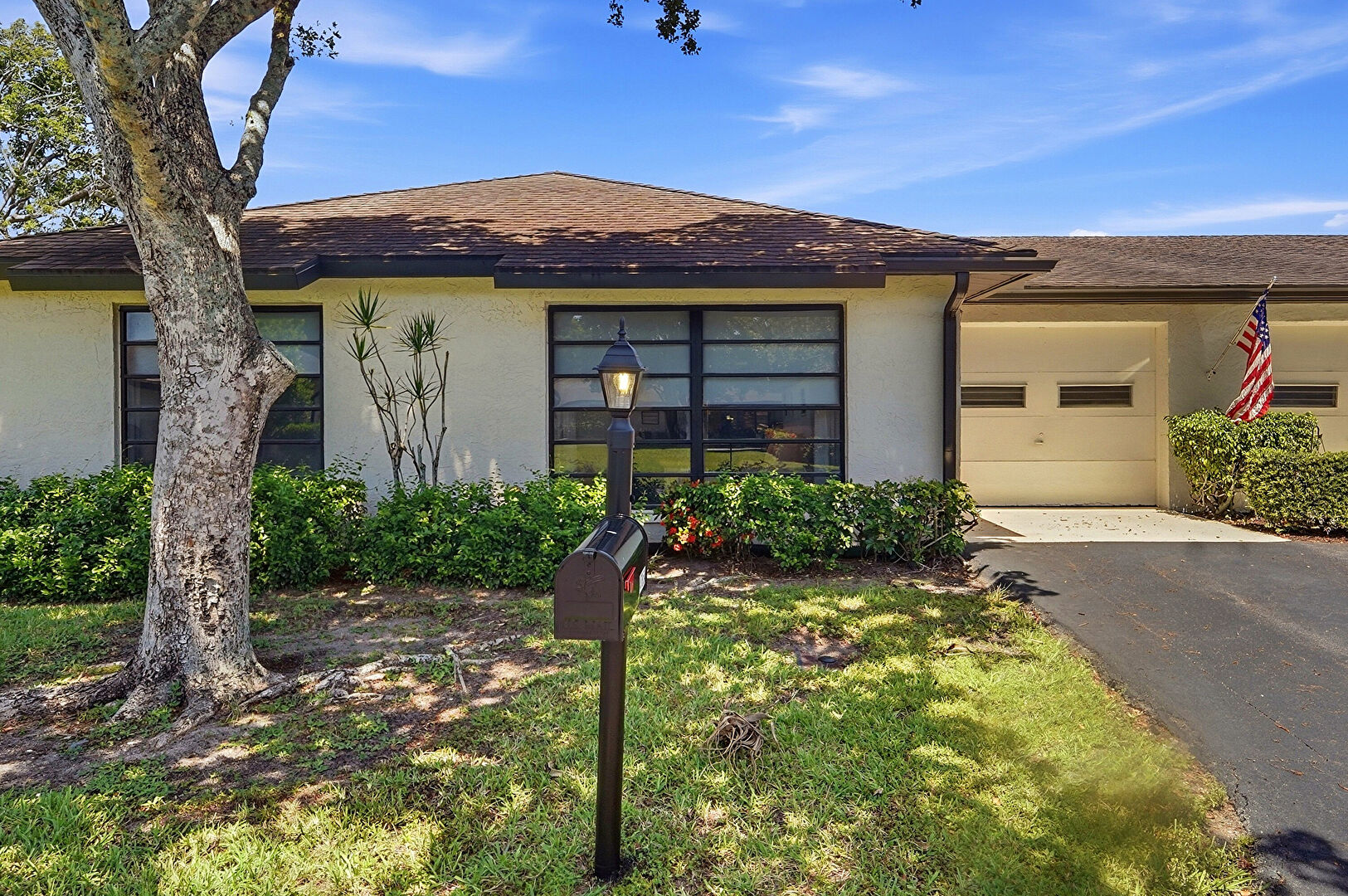 Front at 4785 Quailwood Terrace, Boynton Beach, FL 33436, listed by Loriann Vestuti, MLS ID: B26043307
