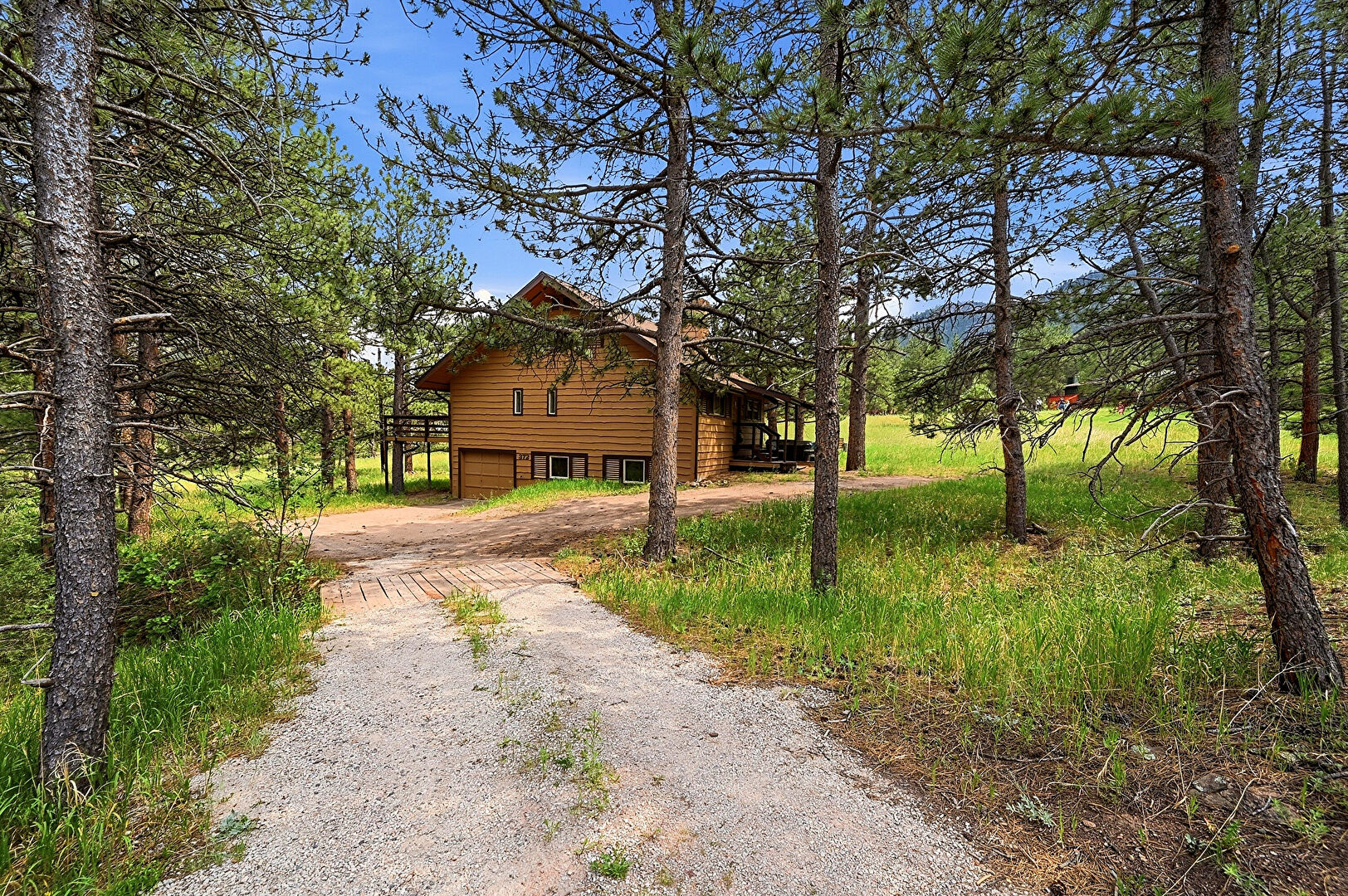 Front at 372 Cherokee Road, Lyons, CO 80540, listed by Greg Whisler
